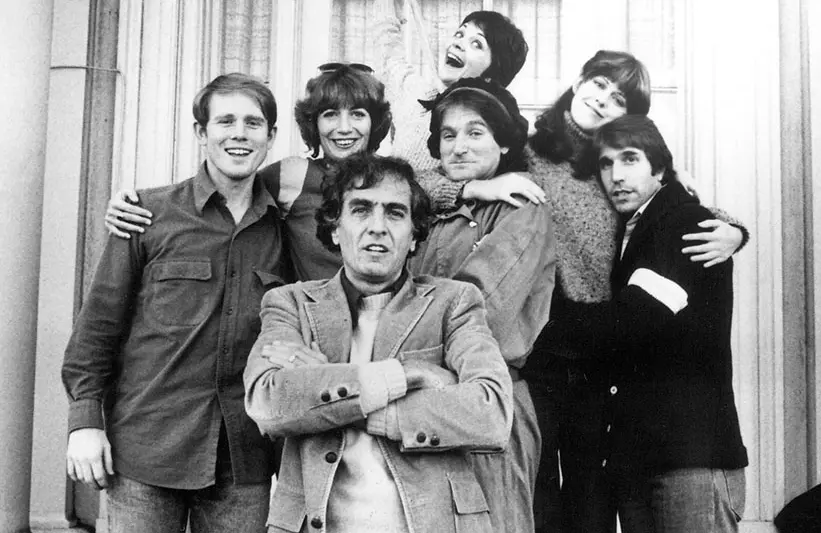 Garry Marshall (front) with some of the stars whose careers he helped launch in the 1970s: Ron Howard,  his sister Penny Marshall, Robin Williams, Cindy Williams, Pam Dawber, and Henry Winkler.