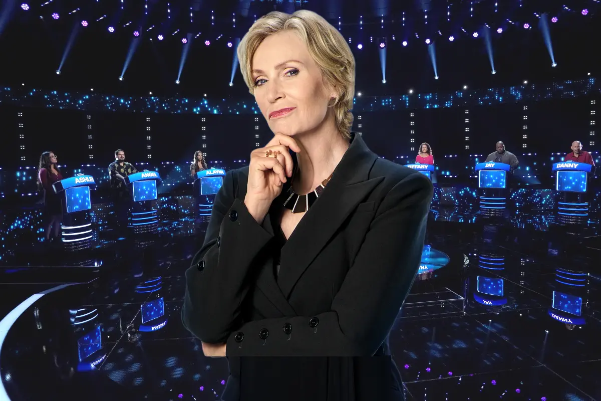 Jane Lynch hosts The Weakest Link. (NBC)