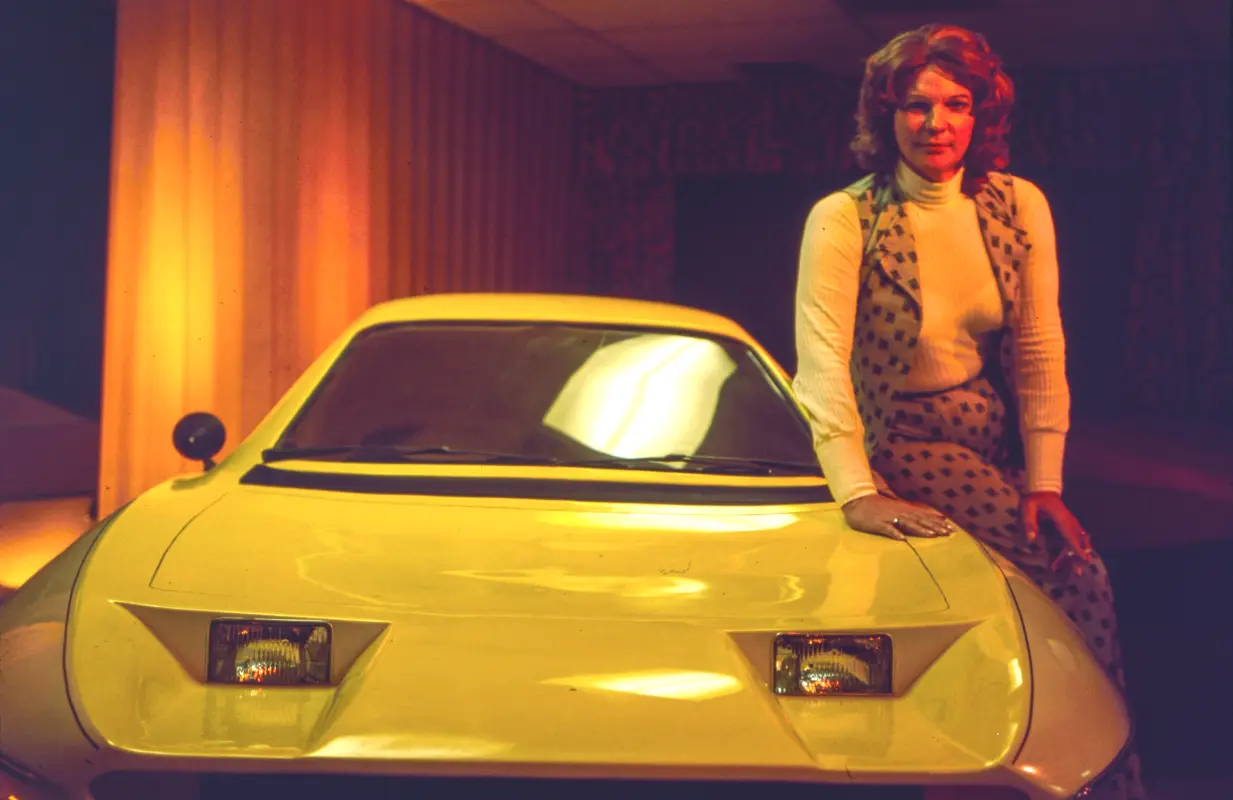Elizabeth Carmichael poses with a prototype of The Dale. (Photo: HBO)
