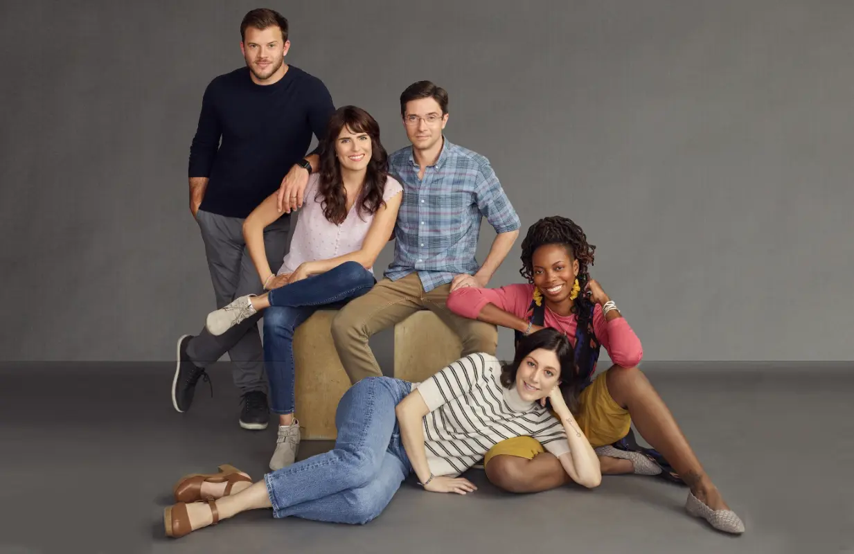  Jimmy Tatro, Karla Souza, Topher Grace, Caitlin McGee, and Sasheer Zamata in Home Economics. (ABC/Sami Drasin)