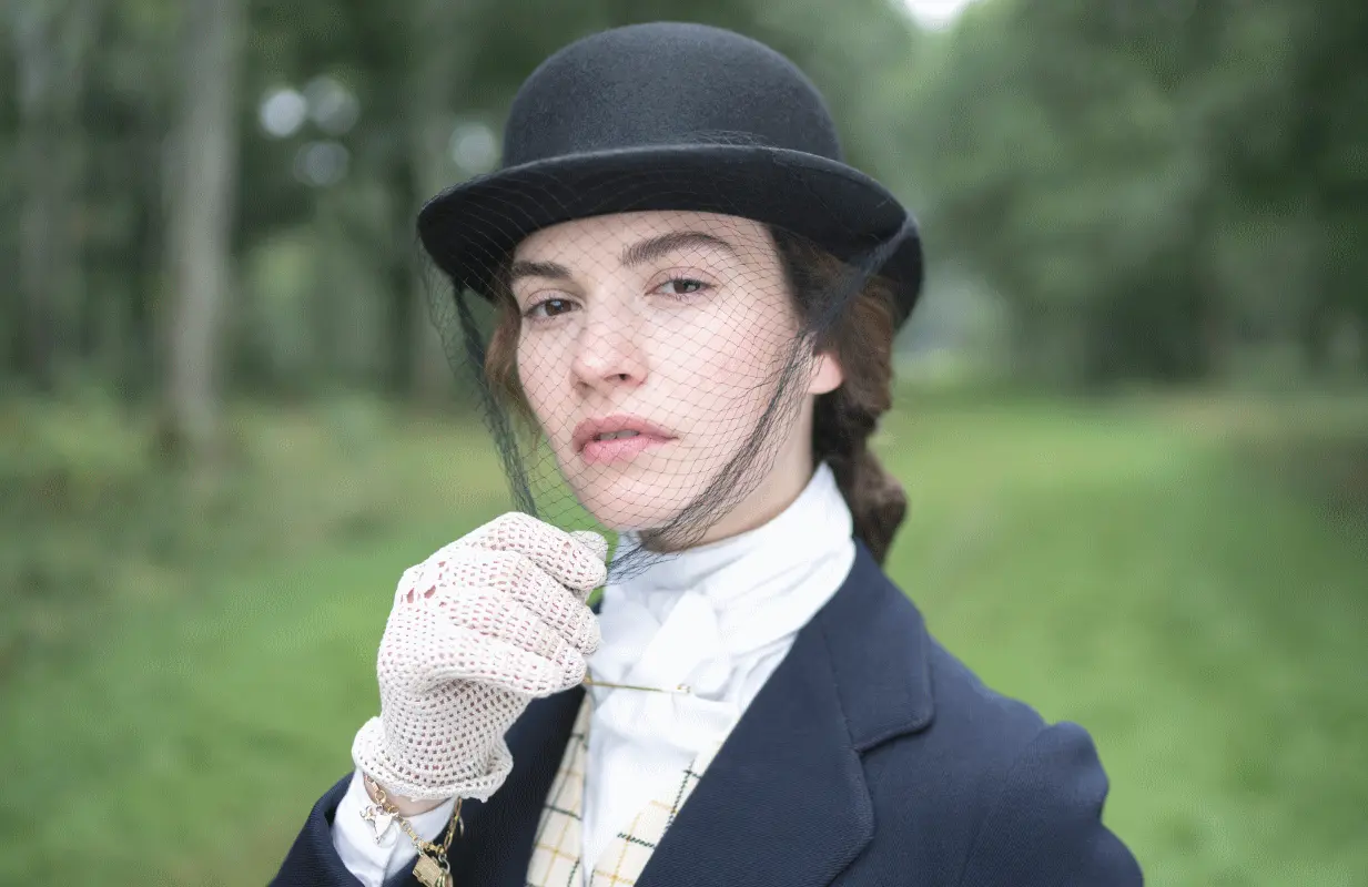 Lily James plays Linda Radlett in The Pursuit of Love. (Photo: Amazon Studios)