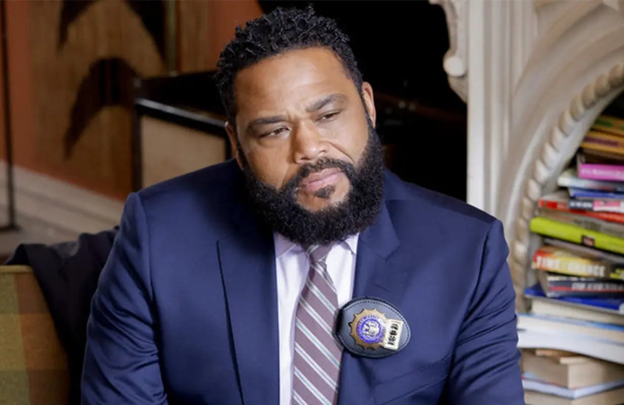 Anthony Anderson in Law &amp; Order (Photo: NBC)
