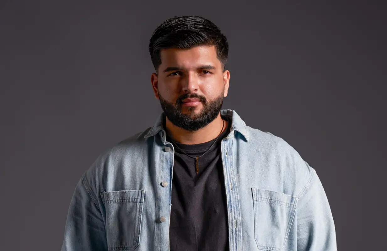 Love Is Blind contestant Haseeb Hussain (Photo: Ser Baffo/Netflix)