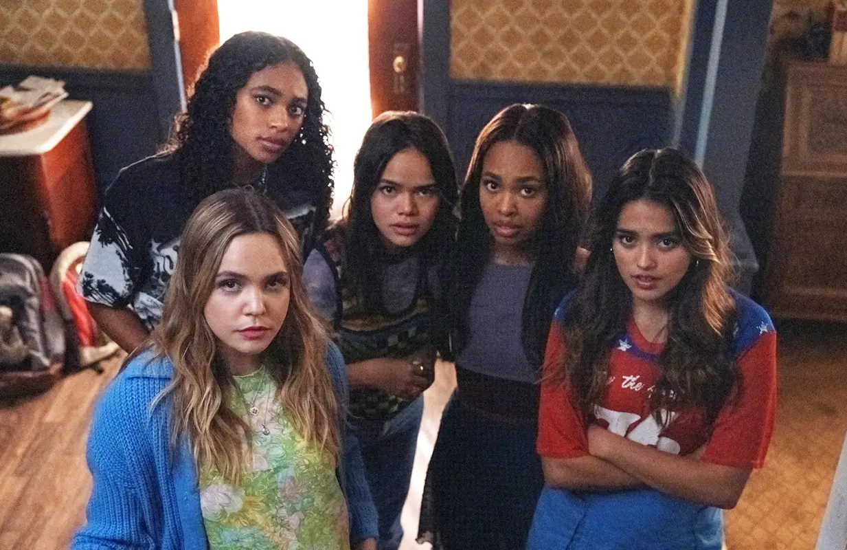 Bailee Madison, Chandler Kinney, Malia Pyles, Zaria, and Maia Reficco take on "A" in the rebooted Pretty Little Liars. (Photo: Karolina Wojtasik/HBO Max)