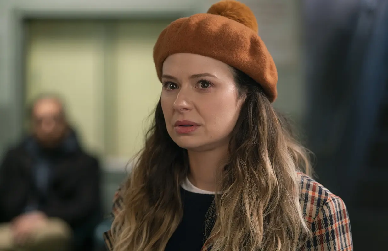 Katie Lowes as Rachel Williams in Inventing Anna. (Photo: Netflix)