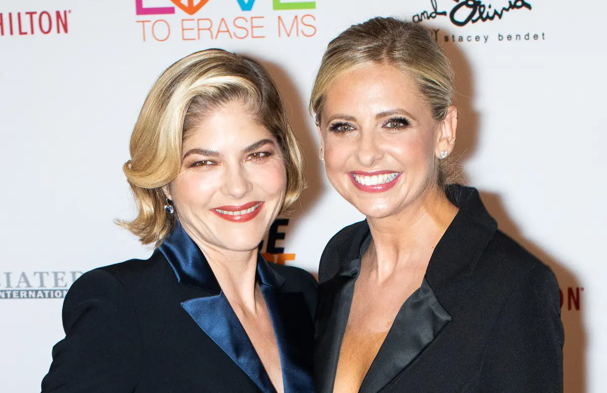Selma Blair and Sarah Michelle Gellar. (Photo: Everett Collection)