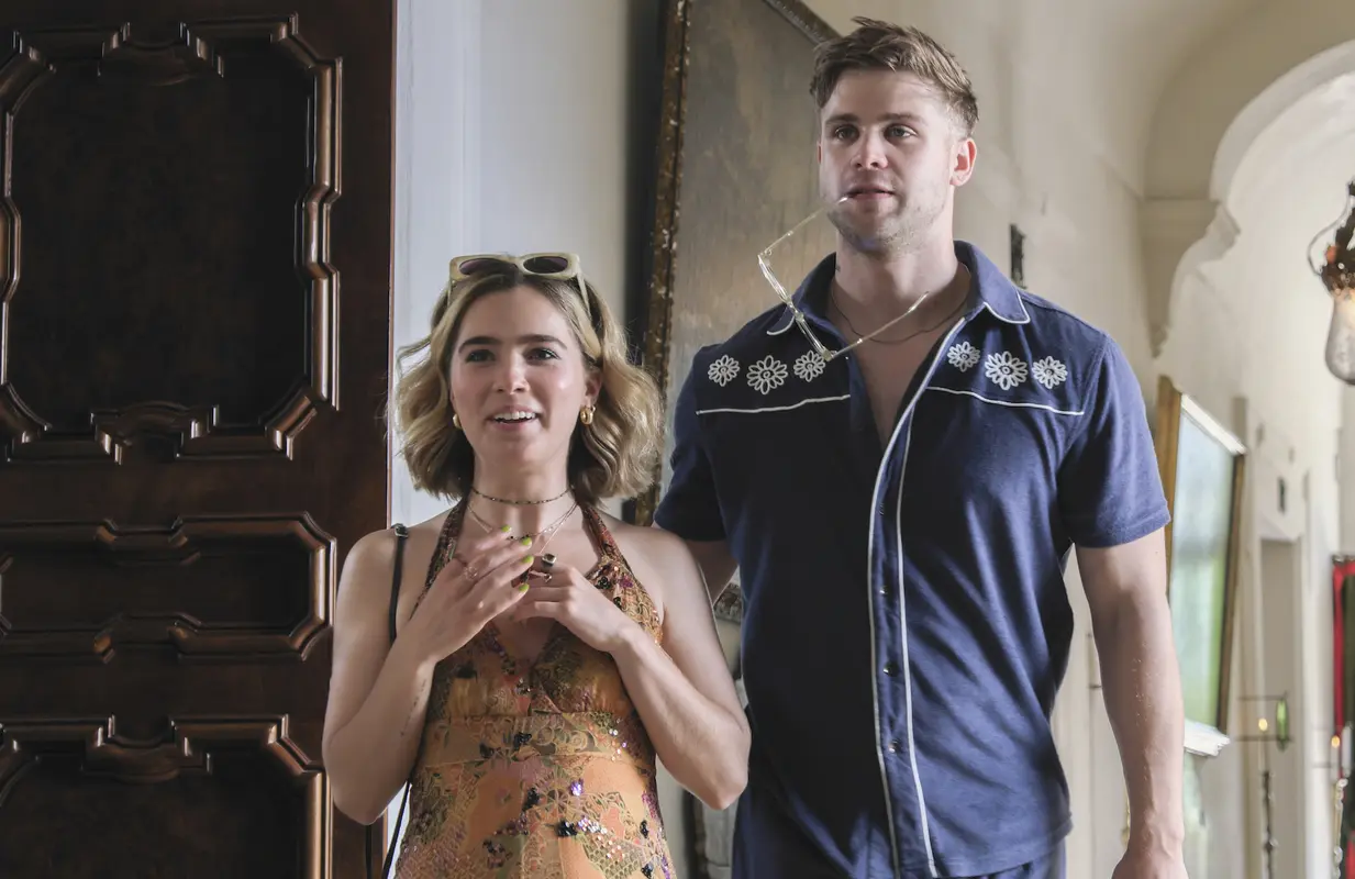Haley Lu Richardson and Leo Woodall in The White Lotus. (Photo: HBO)