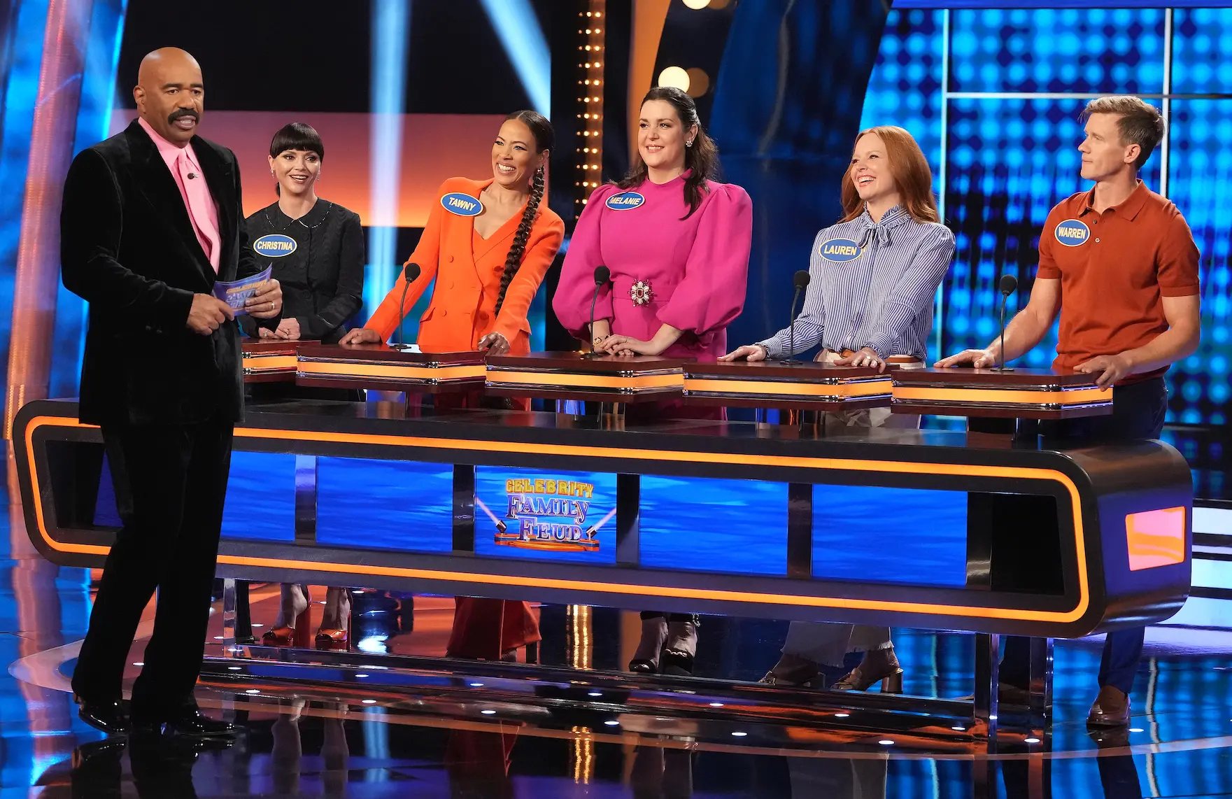 Steve Harvey, Christina Ricci, Tawny Cypress, Melanie Lynskey, Lauren Ambrose, and Warren Kole on Celebrity Family Feud (Photo: ABC/Eric McCandless)
