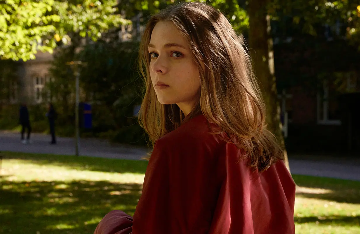 Alexandra Karlsson Tyrefors in A Nearly Normal Family (Photo: Netflix)