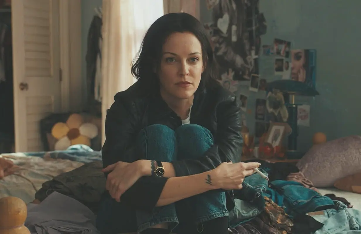 Riley Keough in Under the Bridge (Photo: Disney)