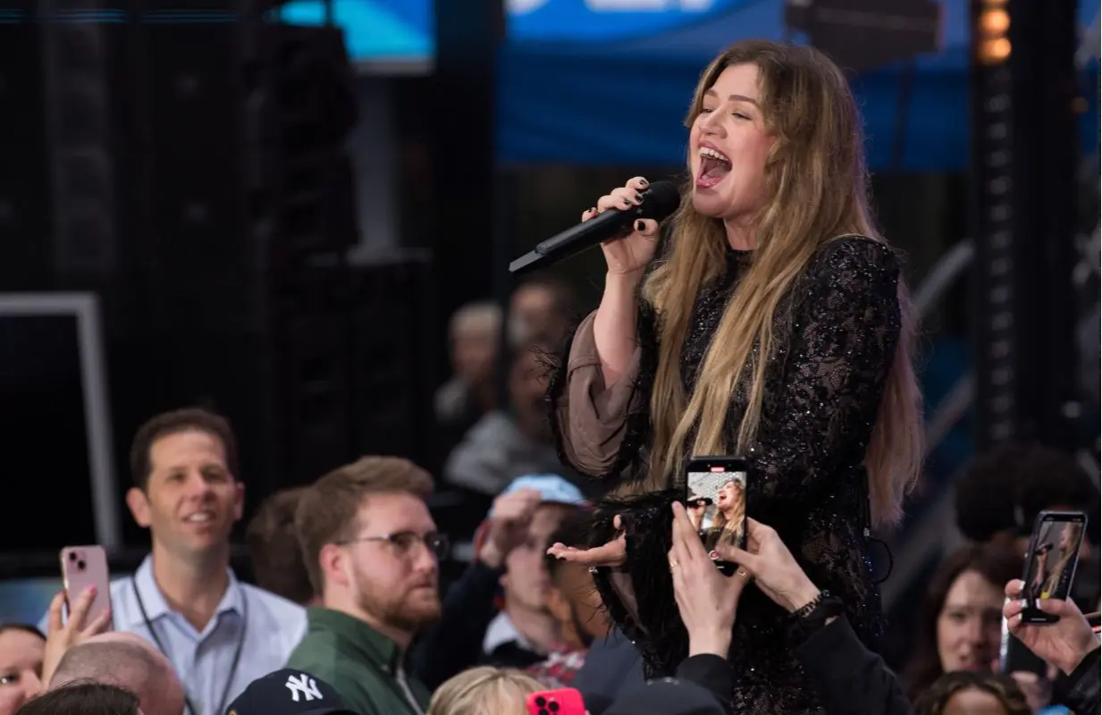 Kelly Clarkson (Image via Everett Collection)