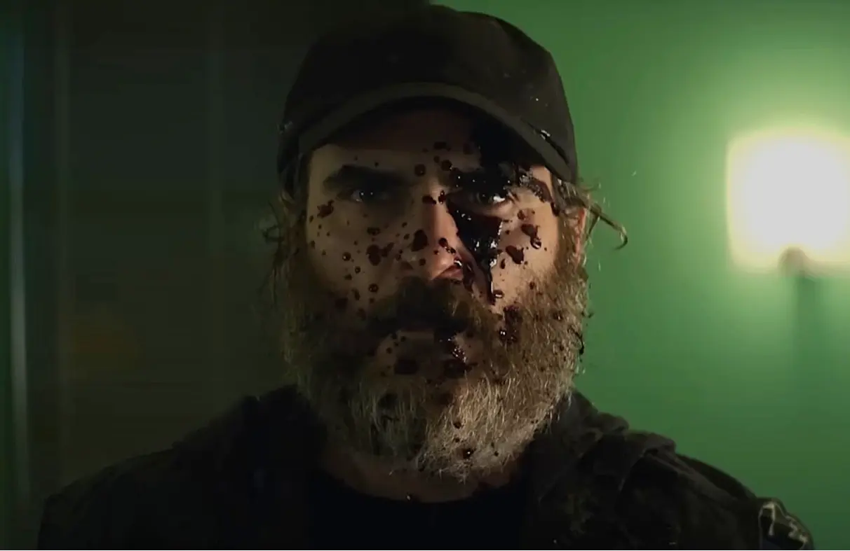 Joaquin Phoenix as Joe in You Were Never Really Here (Image via YouTube/@PrimeMovies)