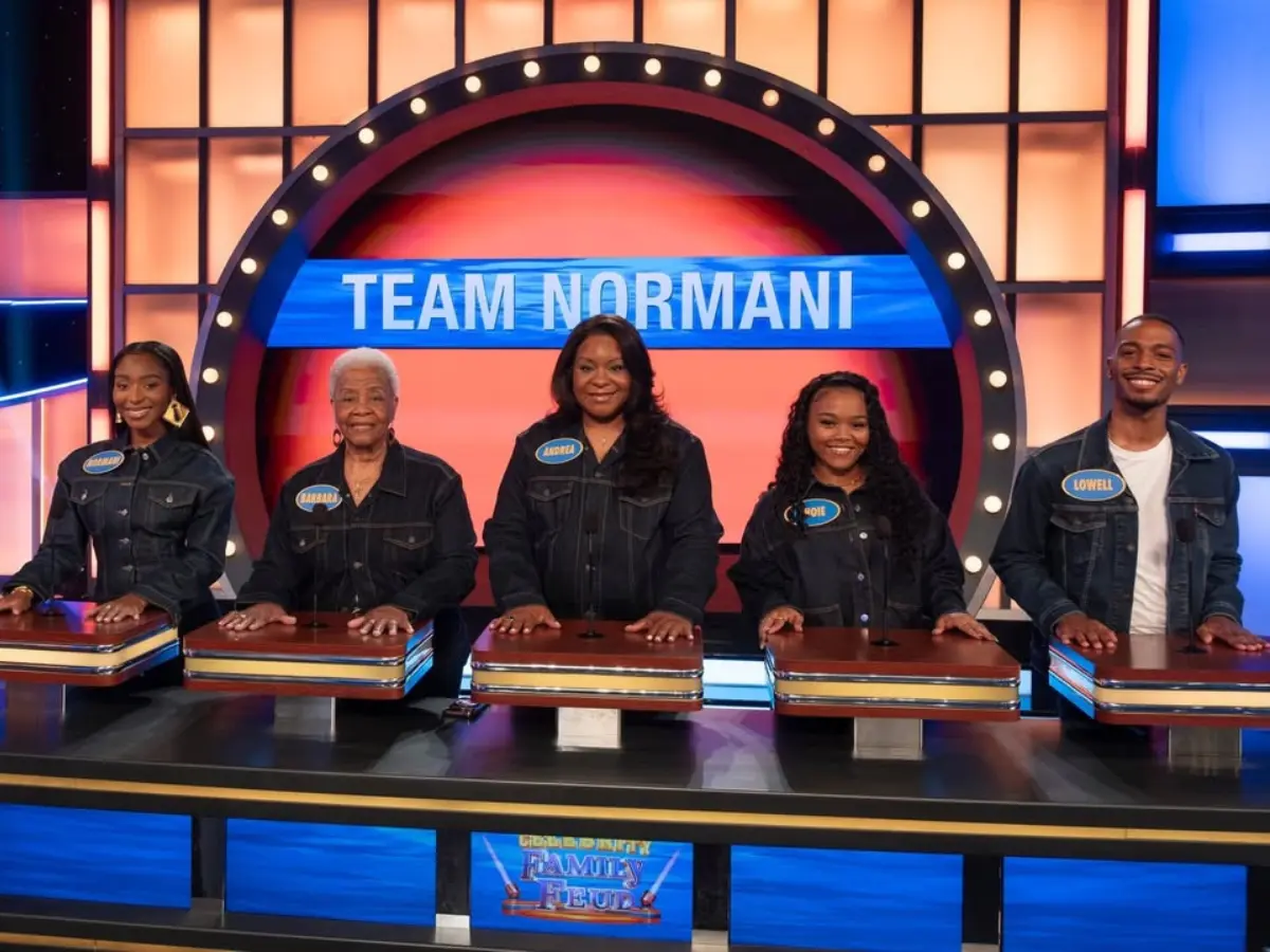 Team Normani from Celebrity Family Feud season 11 episode 7 (Image via Instagram/@familyfeudabc)