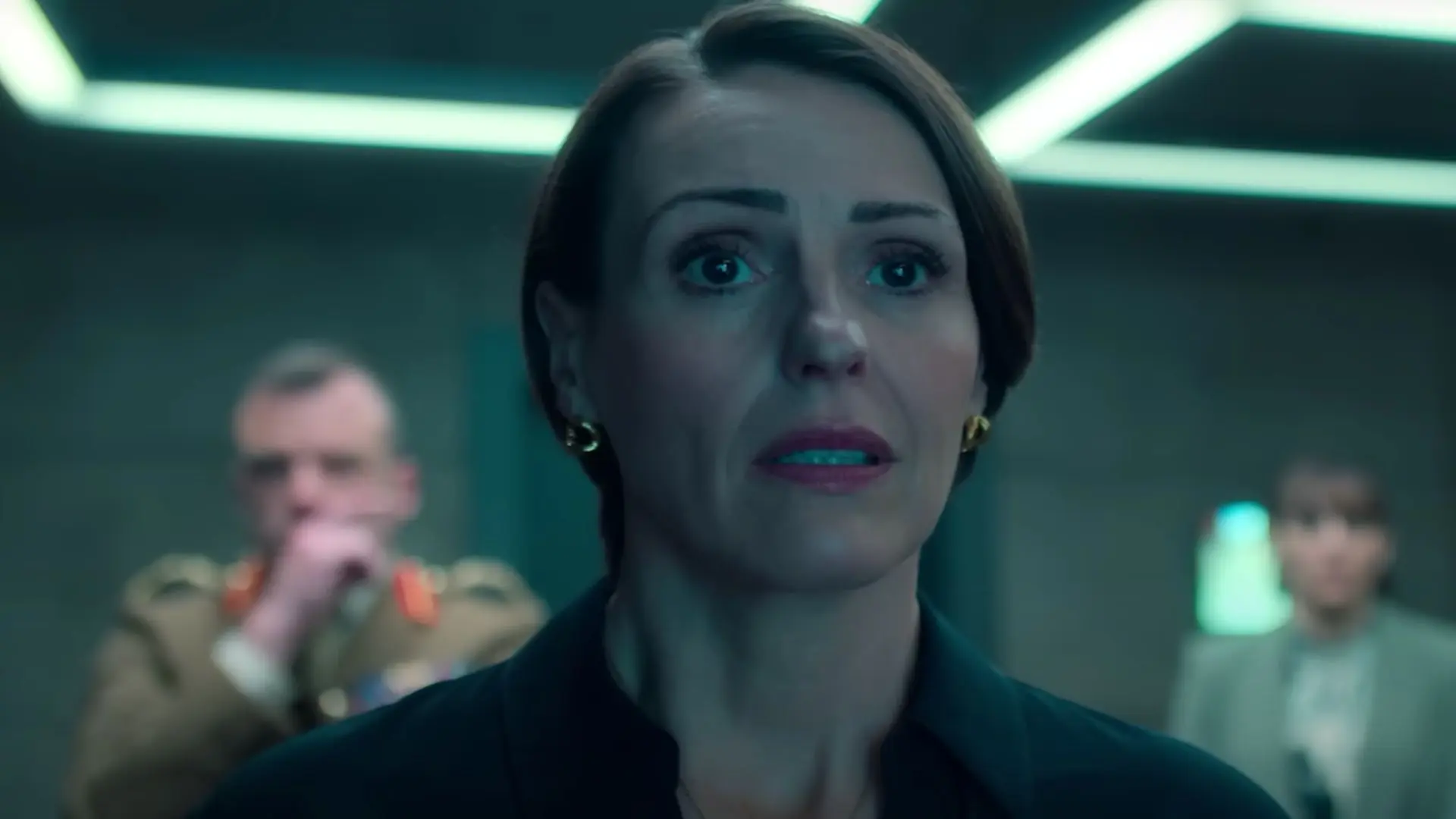 Suranne Jones as ﻿Abigail Dalton in Hostage (Image via YouTube/@Netflix)