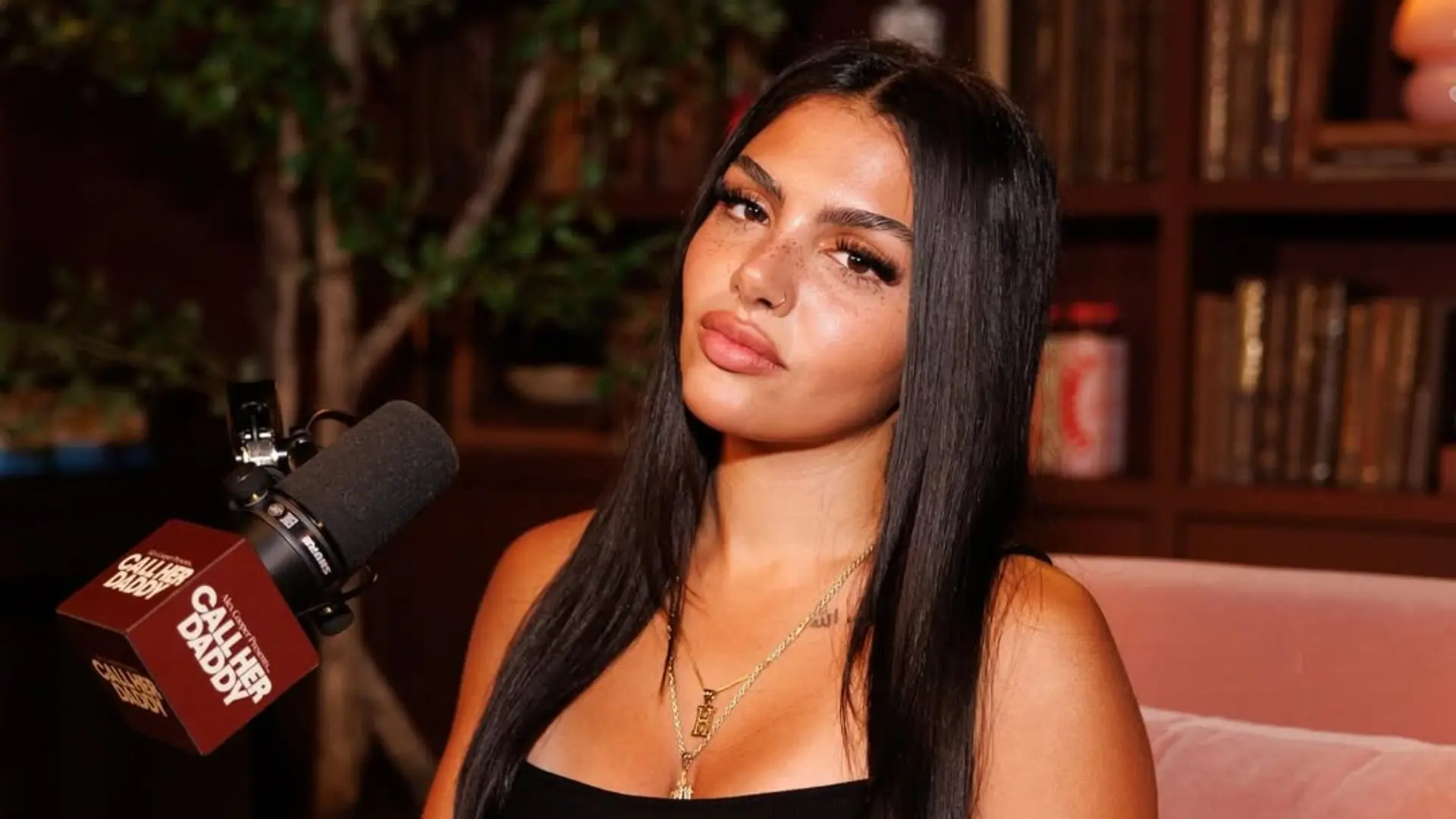 Huda Mustafa from Love Island USA (Image via Instagram @hudabubbaa)