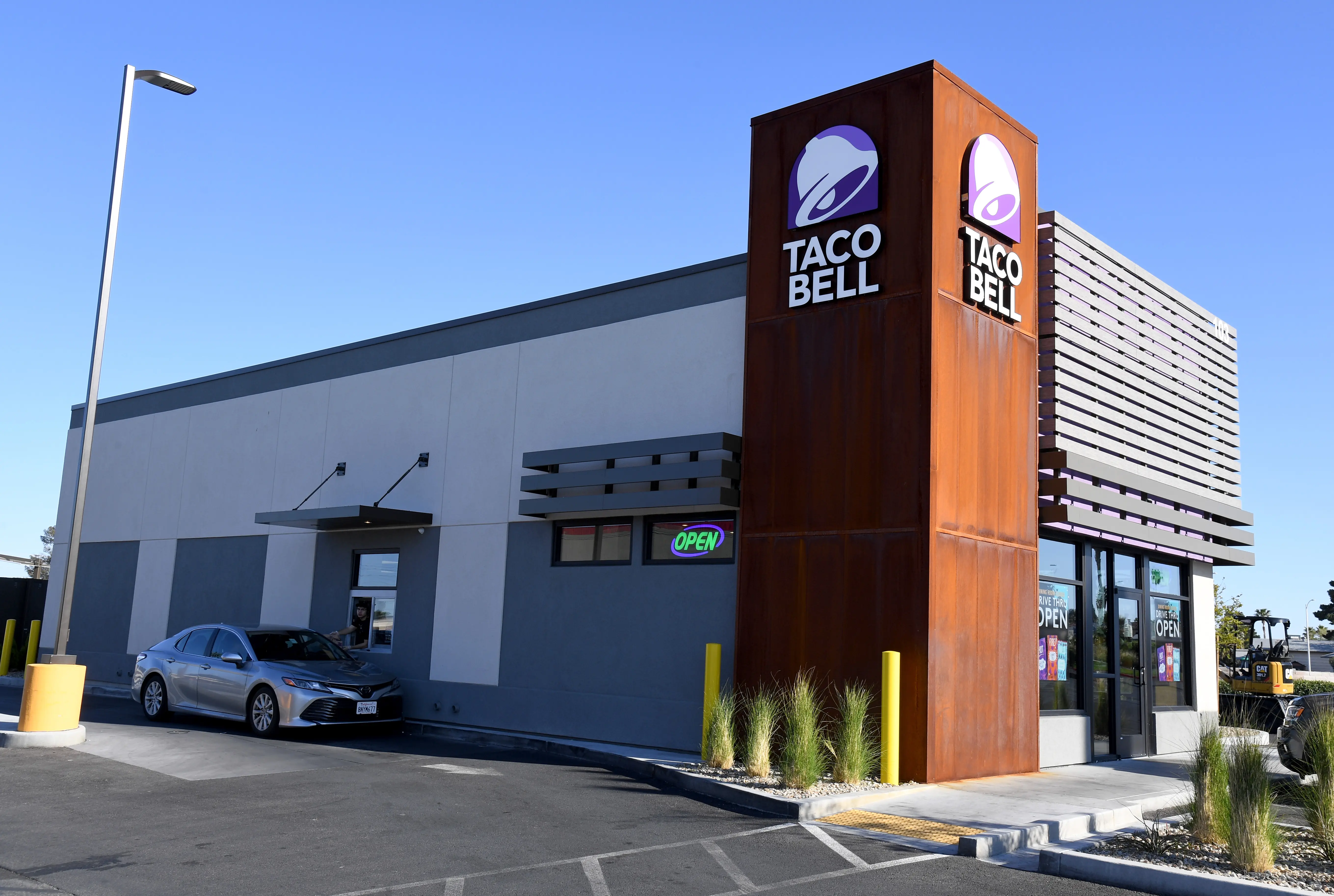 Taco Bell Reevaluates AI Drive-Thru Rollout (Photo by Ethan Miller/Getty Images)