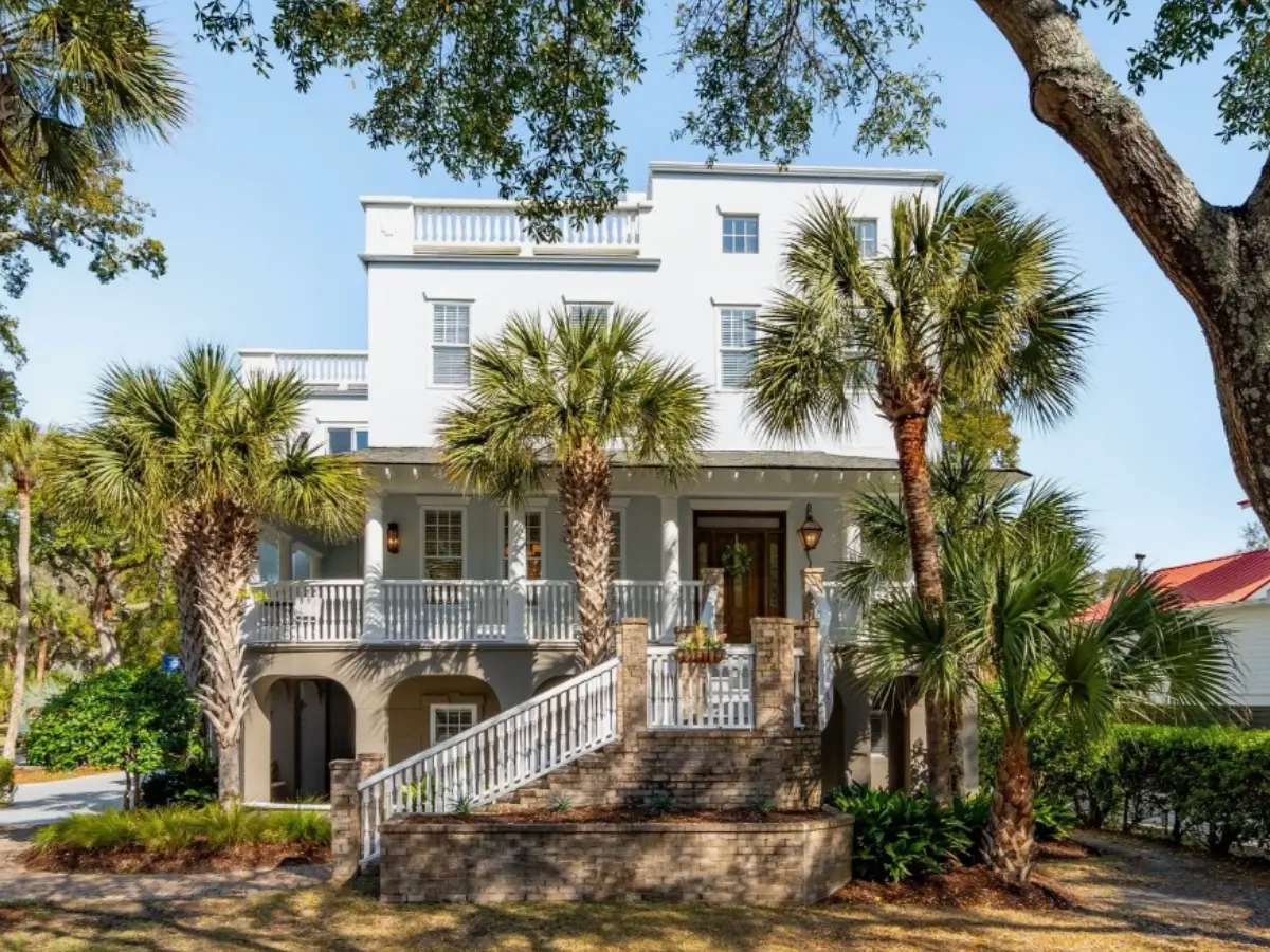 Isle of Palms home featured on Zillow Gone Wild (Image via Instagram/@zillowgonewild)