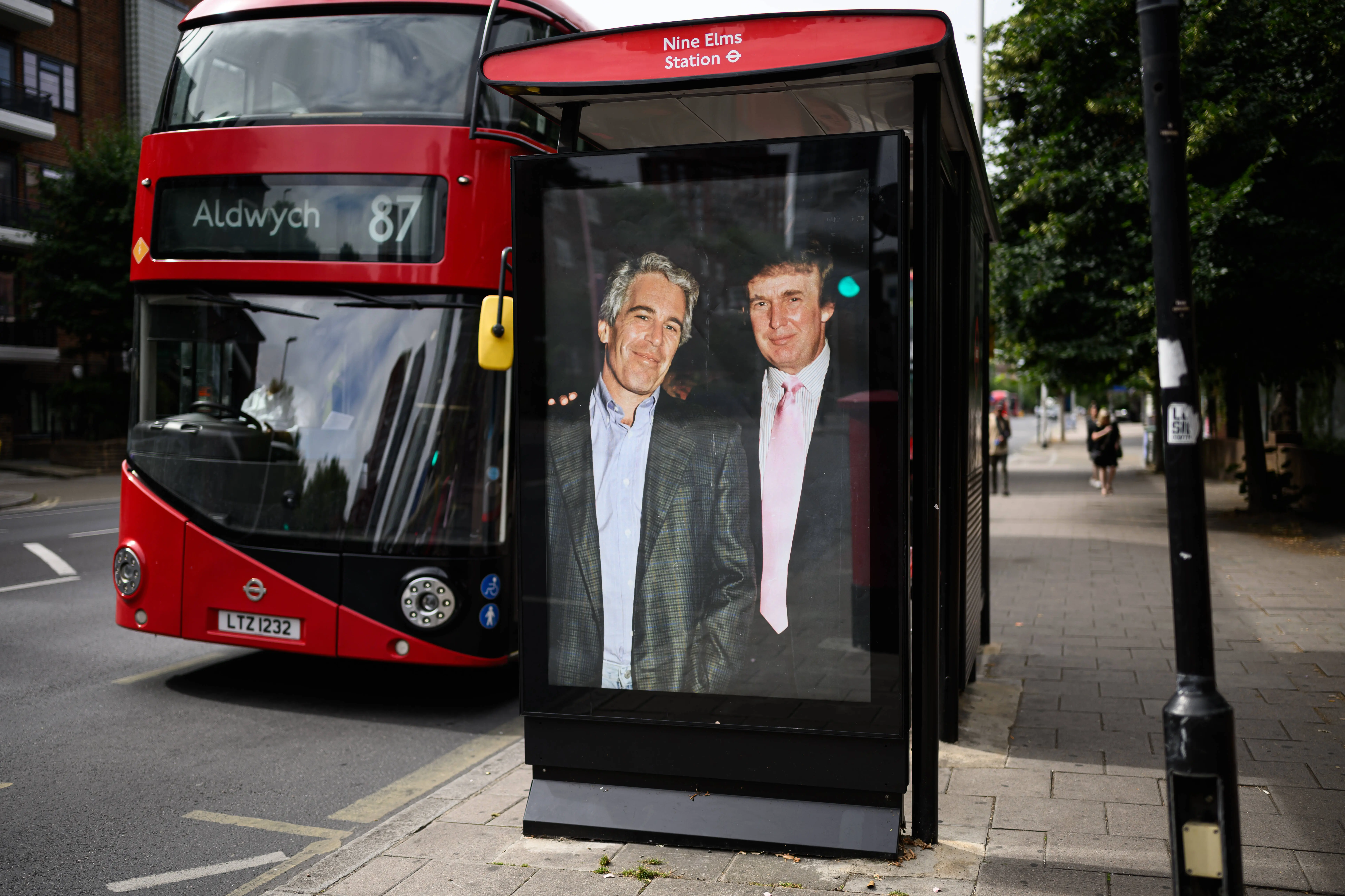 Donald Trump has denied the allegations of writing a birthday letter to convicted child sex offender Jeffrey Epstein (Image via Leon Neal/Getty Images)
