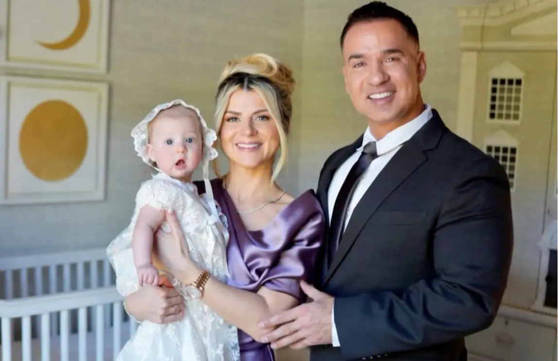 Mike"The Situation"Sorrentino with his family  (Image via Instagram/@mikethesituation)