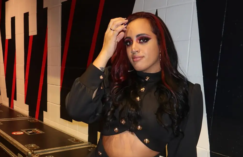 Ava Raine posing for a picture (Image via Instagram/@avawwe_)