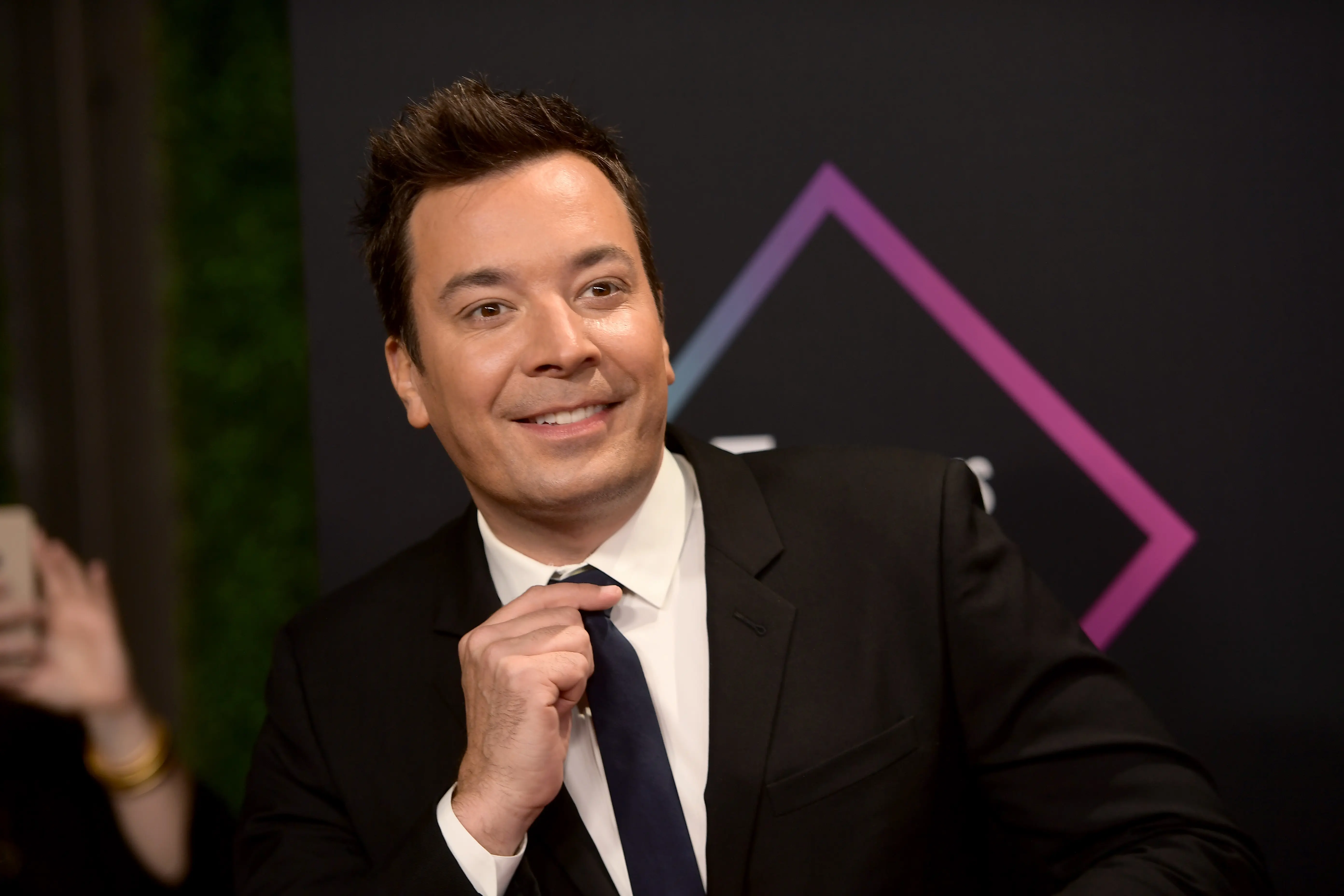 SANTA MONICA, CA - NOVEMBER 11:  Jimmy Fallon attends the People's Choice Awards 2018 at Barker Hangar on November 11, 2018 in Santa Monica, California.  (Photo by Matt Winkelmeyer/Getty Images)