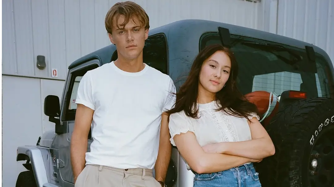 Christopher Briney and Lola Tung in The Summer I Turned Pretty via @thesummeriturnedpretty