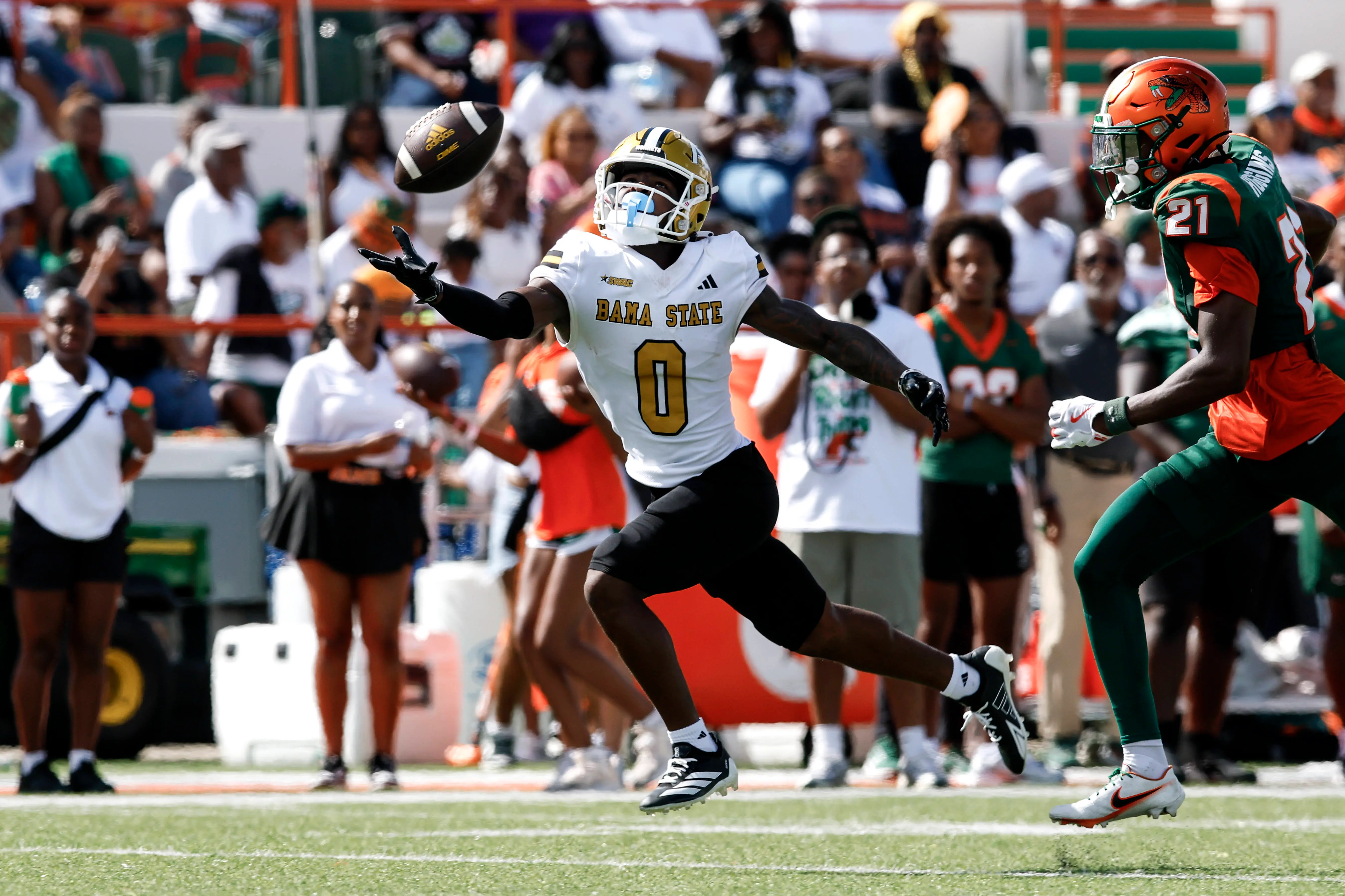 Joe Bullard made controversial comments towards the Honey Beez during a recent Hornets vs Rattlers game (Image via Don Juan Moore/Getty Images)