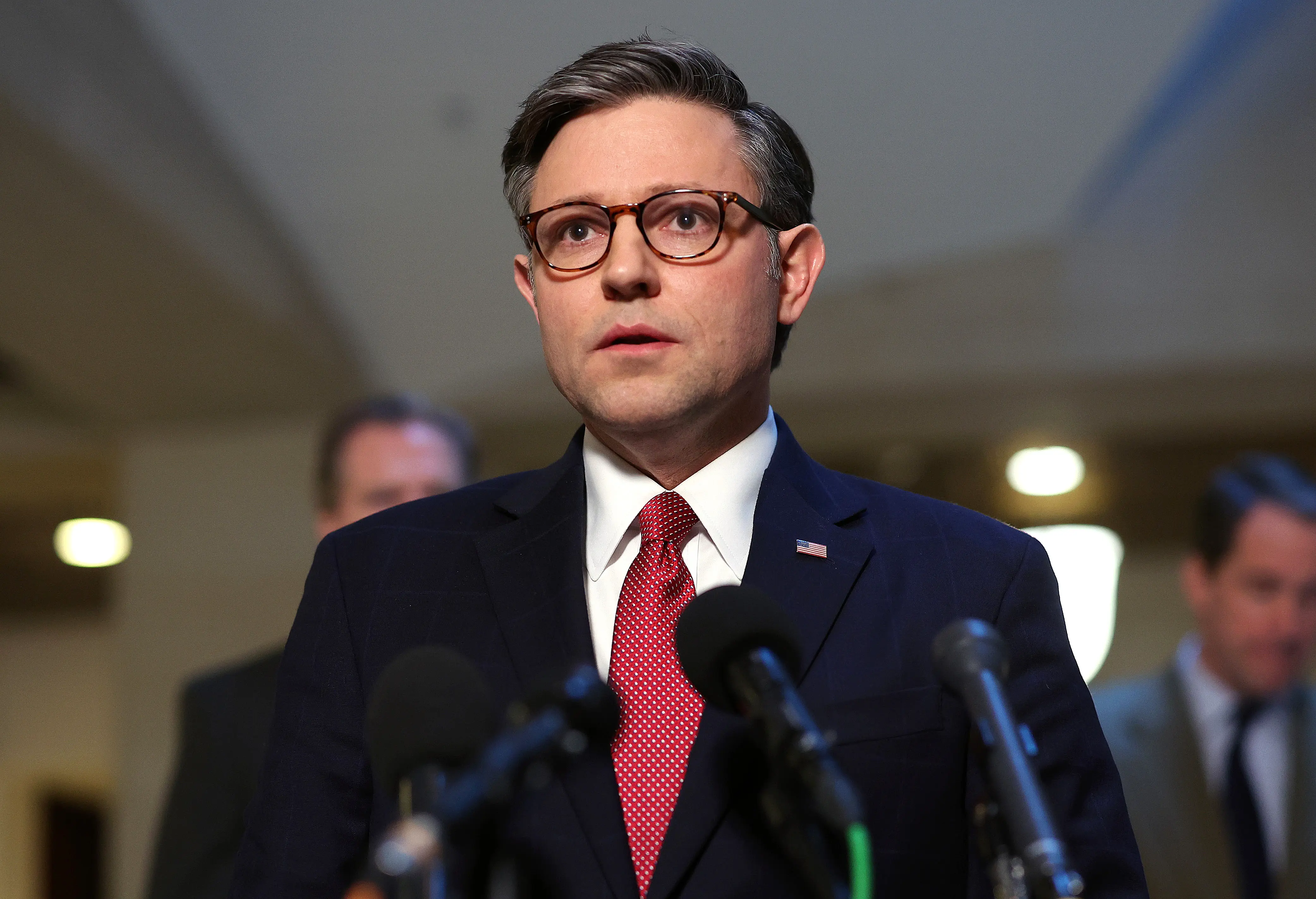 A TikToker @razzledazzlemo threatened to release House Speaker Mike Johnson's alleged Grindr account and IP address (Image via Kevin Dietsch/Getty Images)