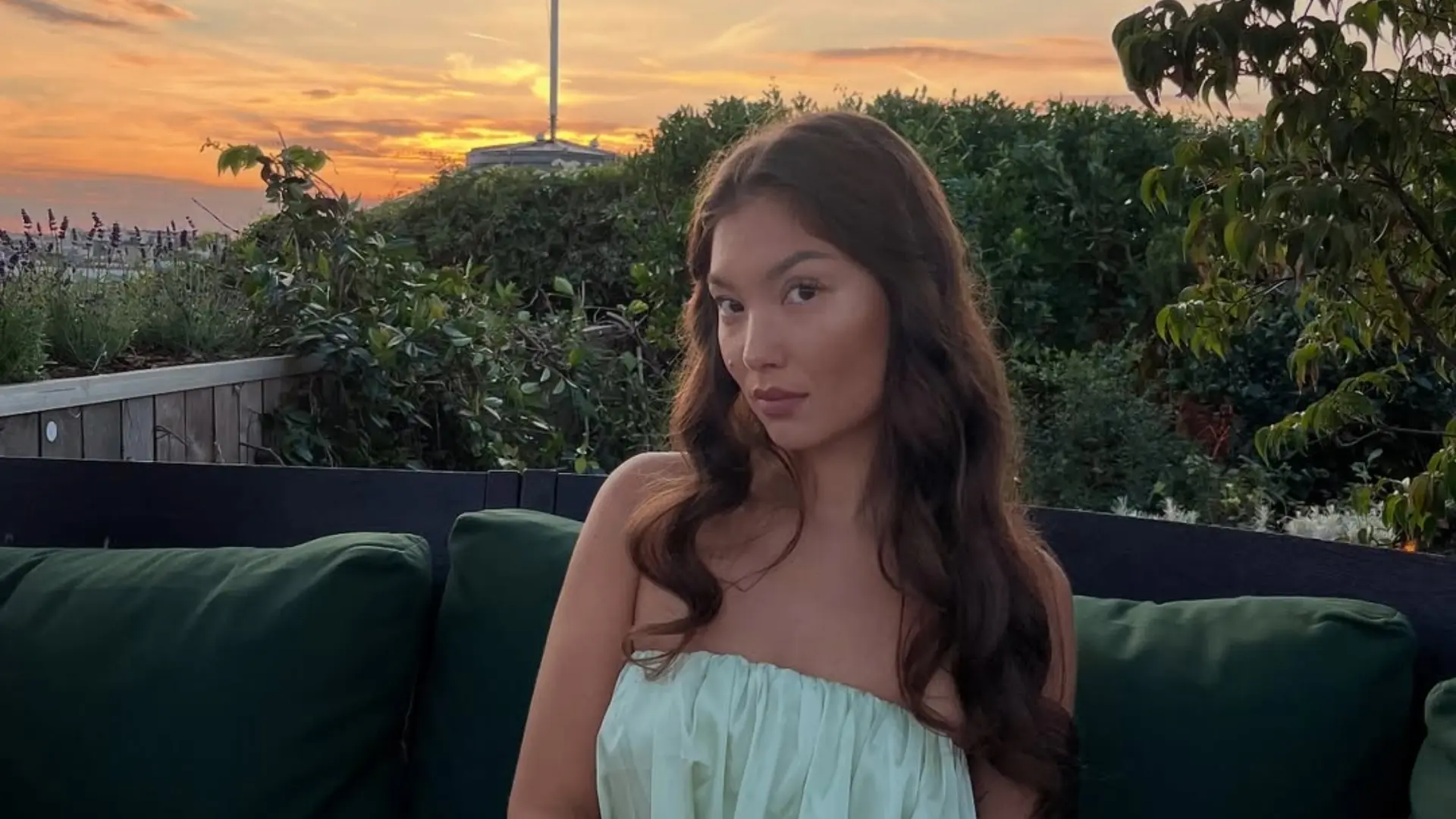 Julie from Love Is Blind: France (Image via Instagram/@byjuliemay)