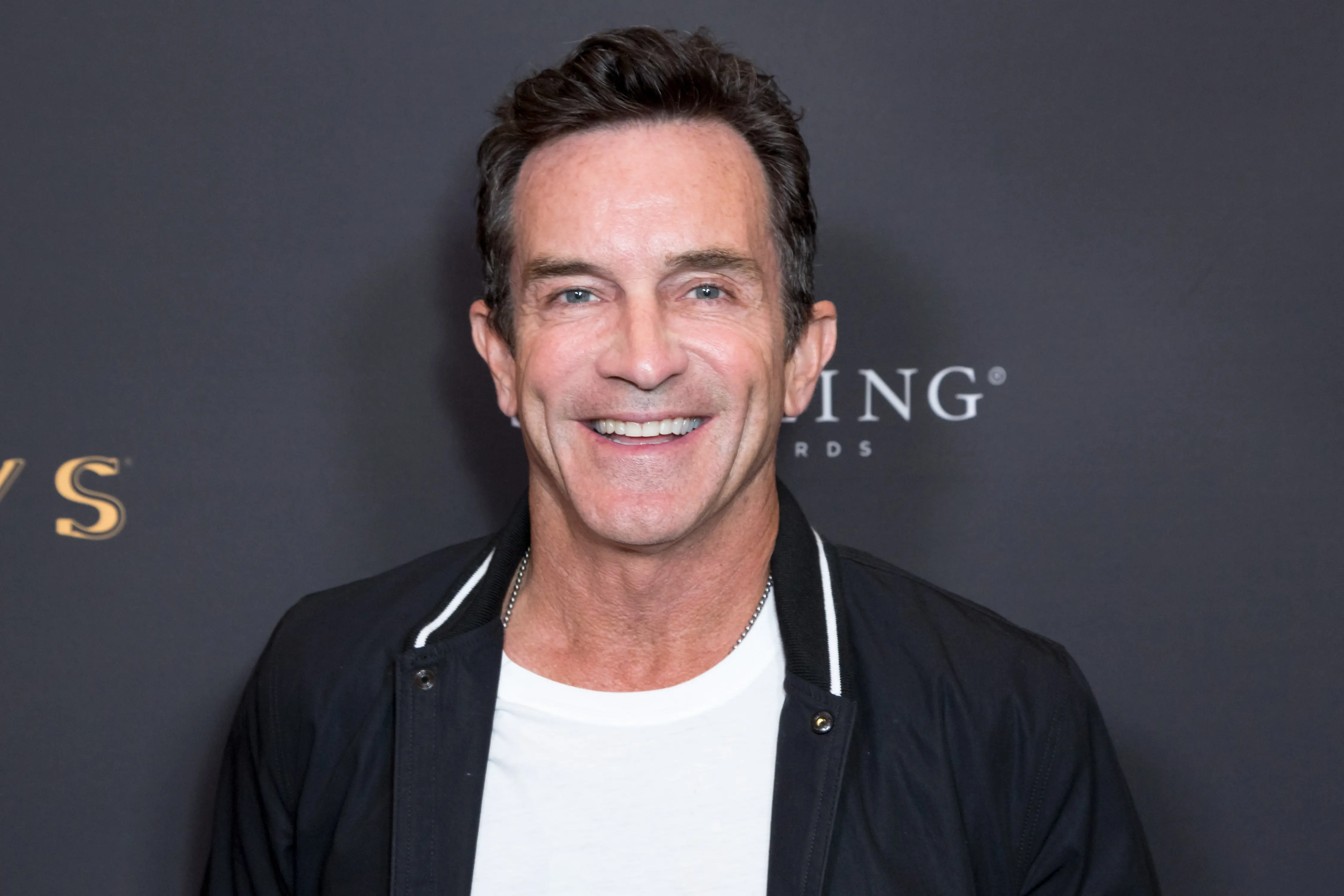 Survivor Host Jeff Probst (Image via Getty)