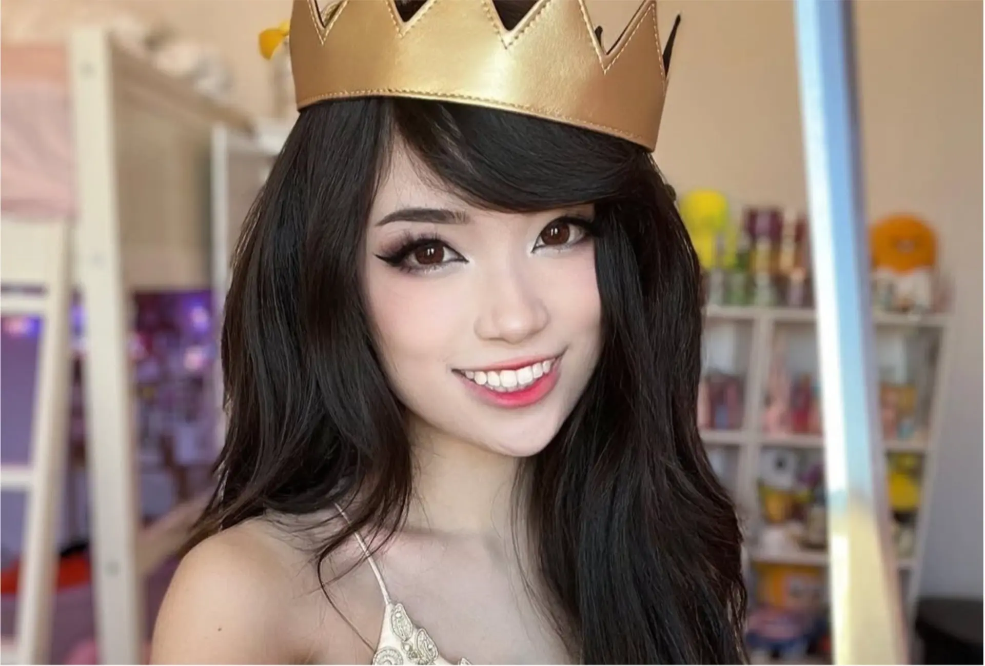 Emiru reportedly had a security guard who was banned from entering TwitchCon, (Photo via Instagram/@emiru.jpg)