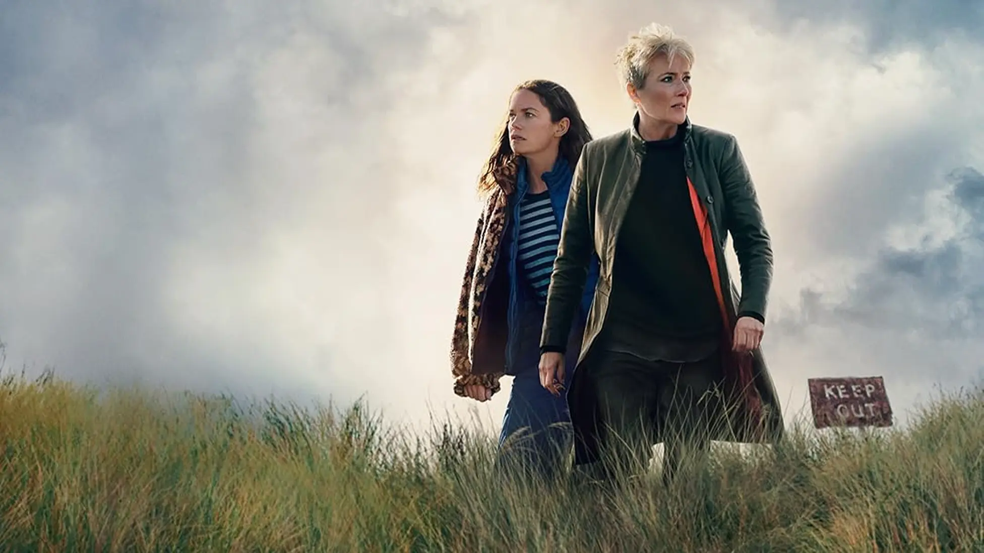 Ruth Wilson as Sarah Trafford and Emma Thompson as Zoë Boehm in Apple TV+’s Down Cemetery Road. Photo courtesy of Apple TV+.