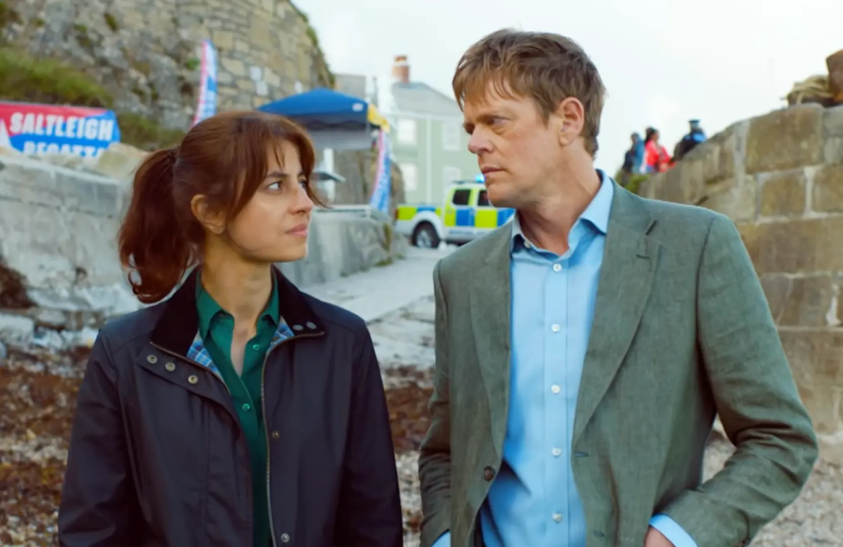 Esther and Humphrey (Image via Instagram / beyondparadiseofficial)