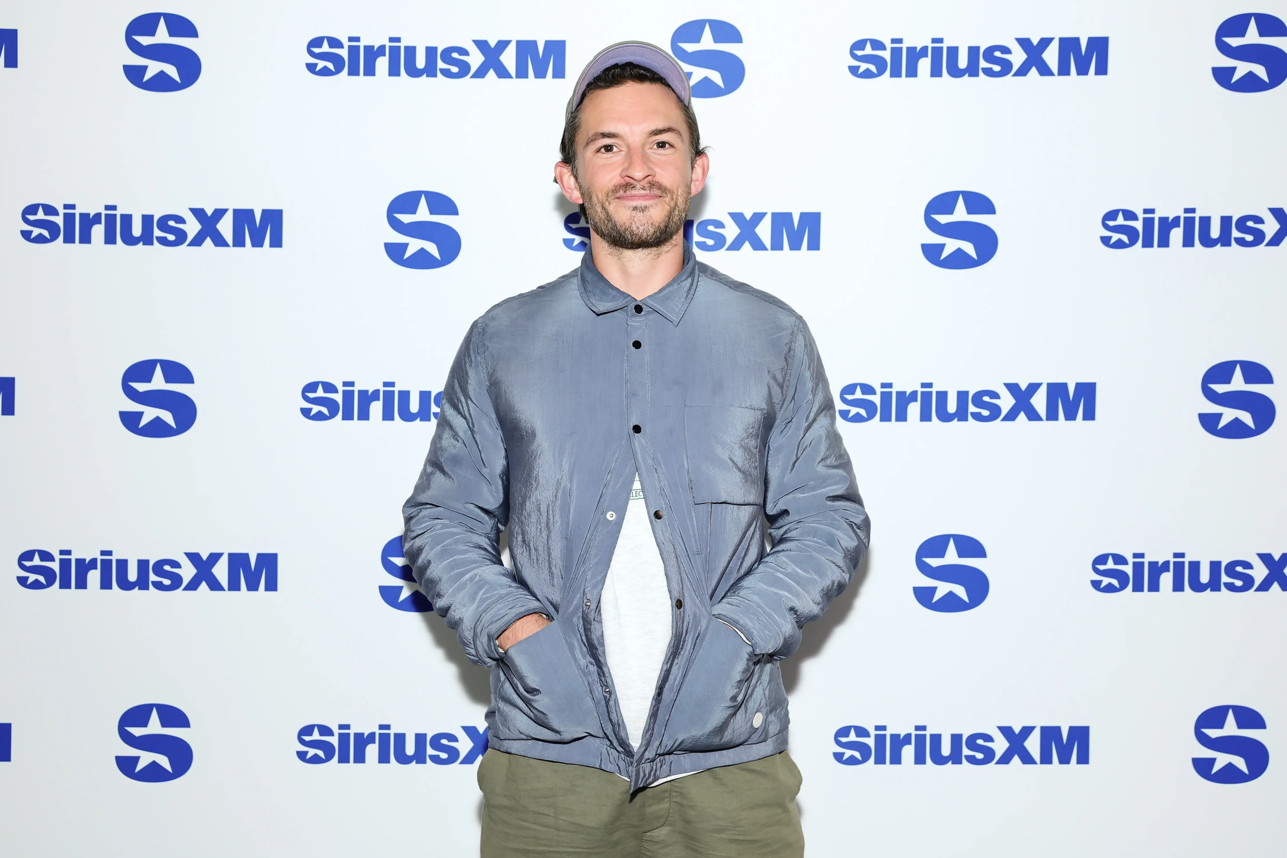 NEW YORK, NEW YORK - NOVEMBER 13: Jonathan Bailey visits SiriusXM Studios on November 13, 2023 in New York City. (Photo by Arturo Holmes/Getty Images)