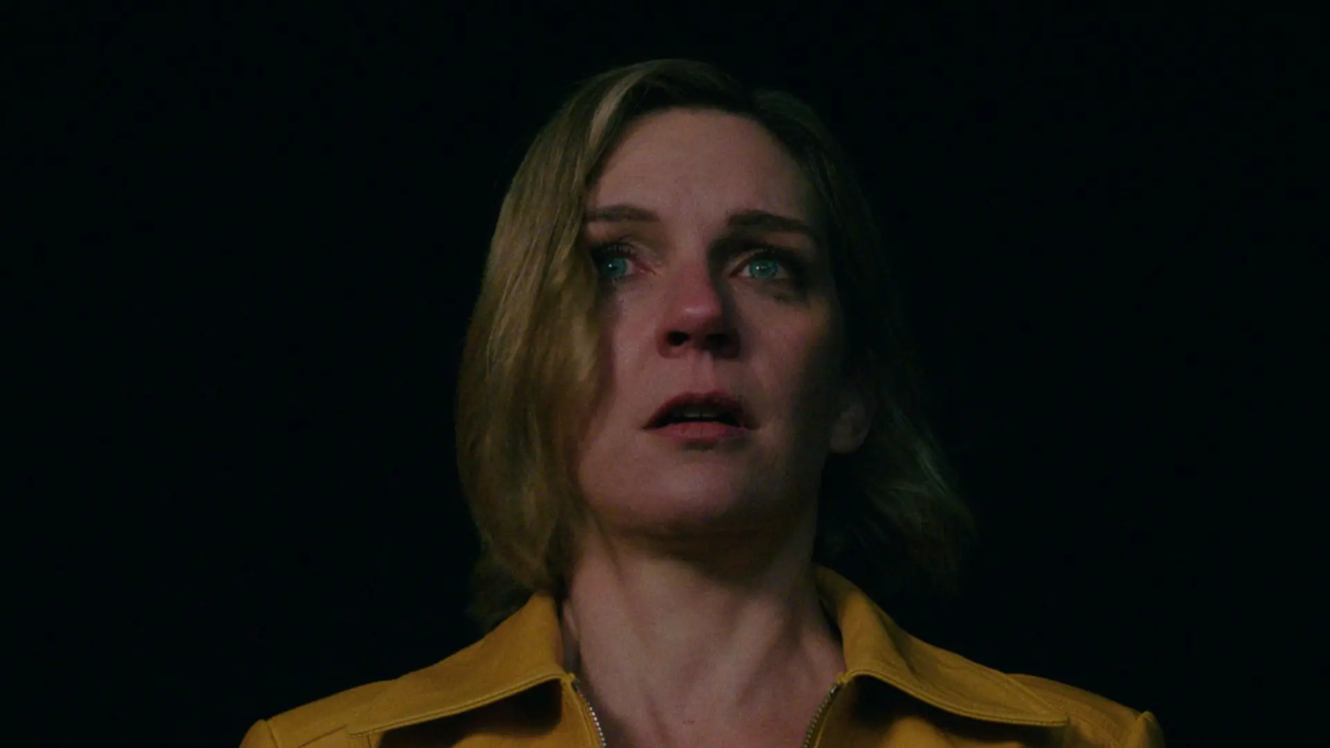 A scene from Pluribus season 1 (Image via X/@AppleTVUpdate)