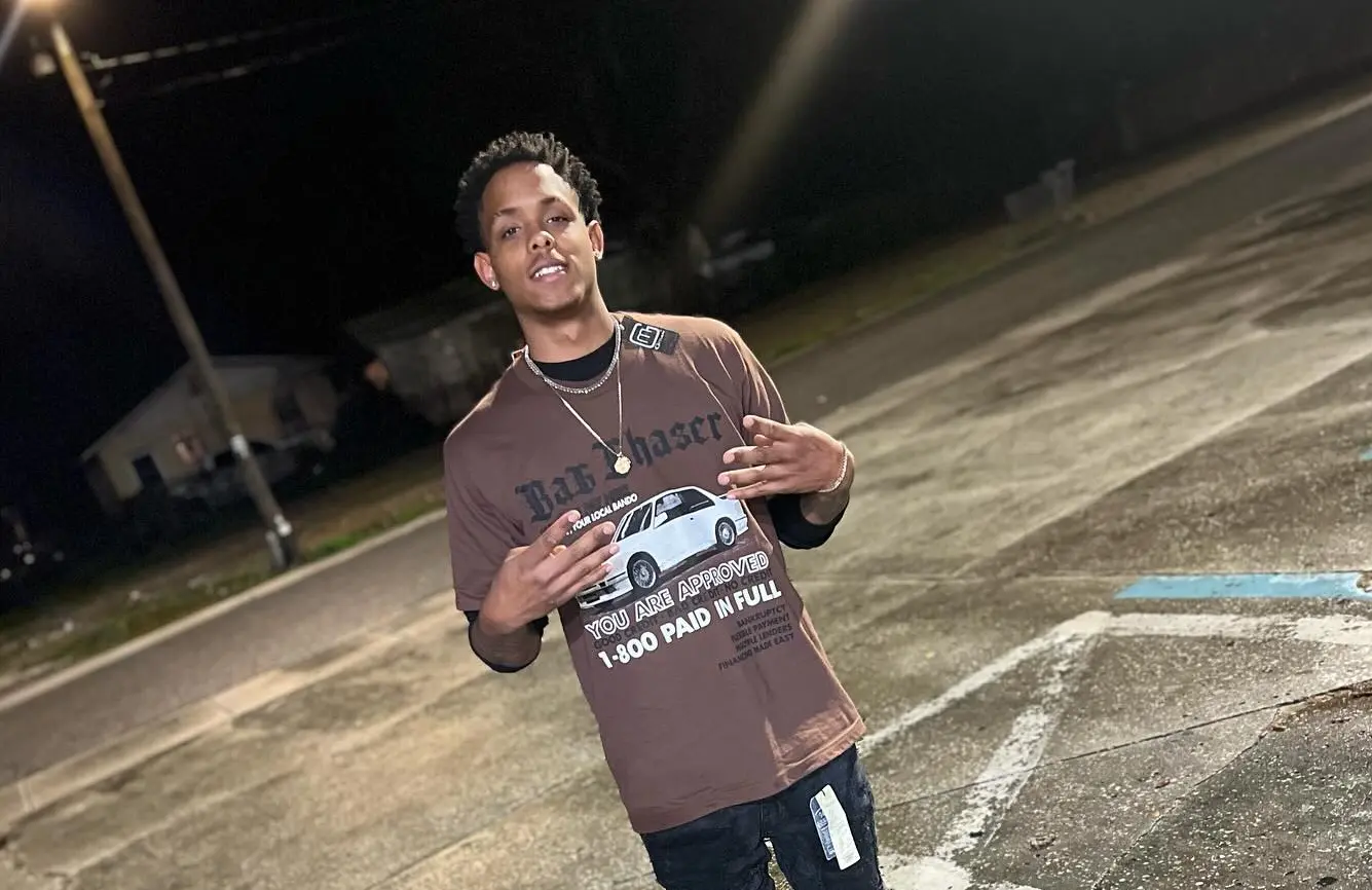 Silas Sampson, a 22-year-old, reportedly crashed a car into a Tampa nightclub (Image via Facebook/Silas Sampson)