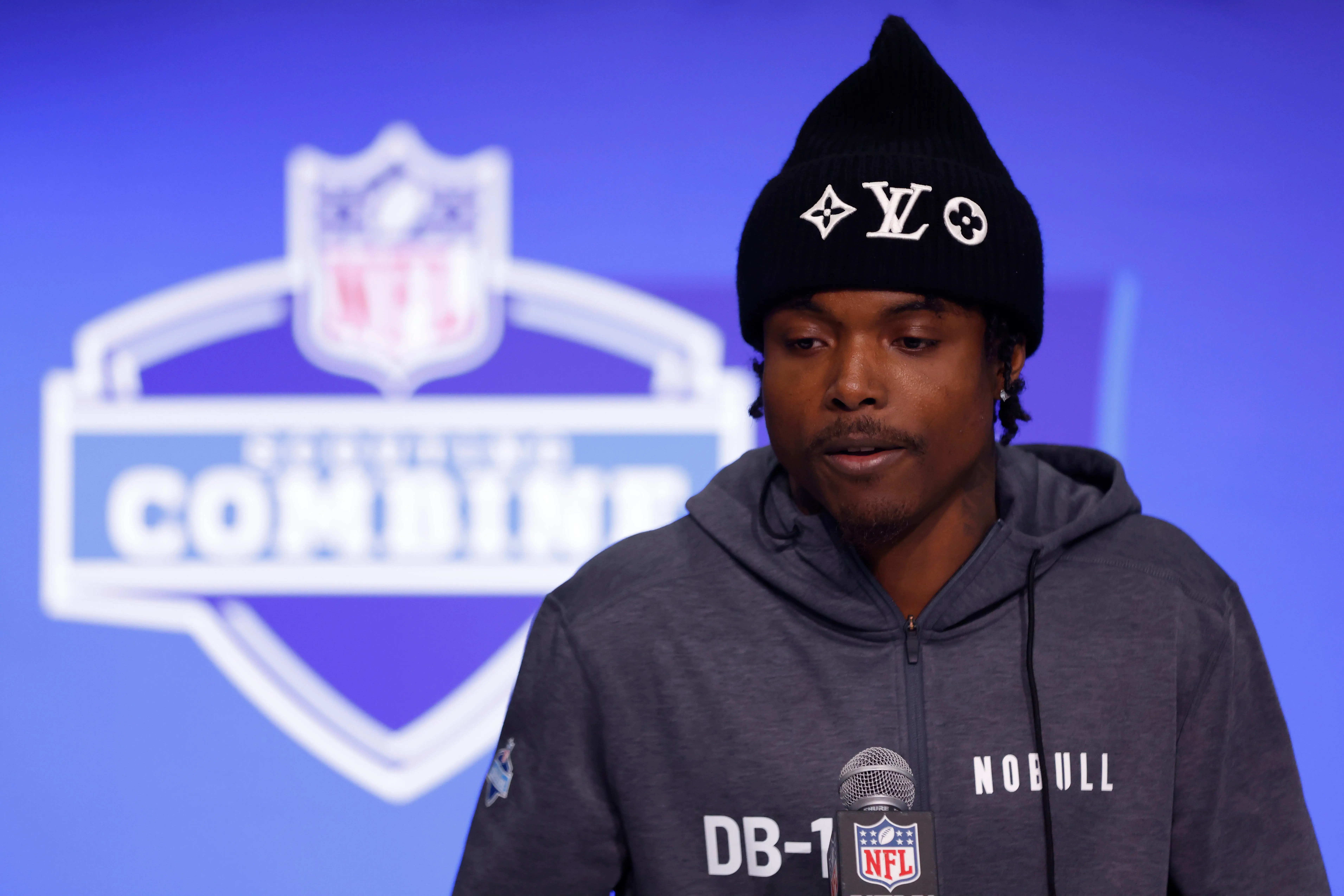 INDIANAPOLIS, INDIANA - FEBRUARY 29: Khyree Jackson #DB16 of the Oregon speaks to the media during the 2024 NFL Combine at the Indiana Convention Center on February 29, 2024 in Indianapolis, Indiana. (Photo by Justin Casterline/Getty Images)