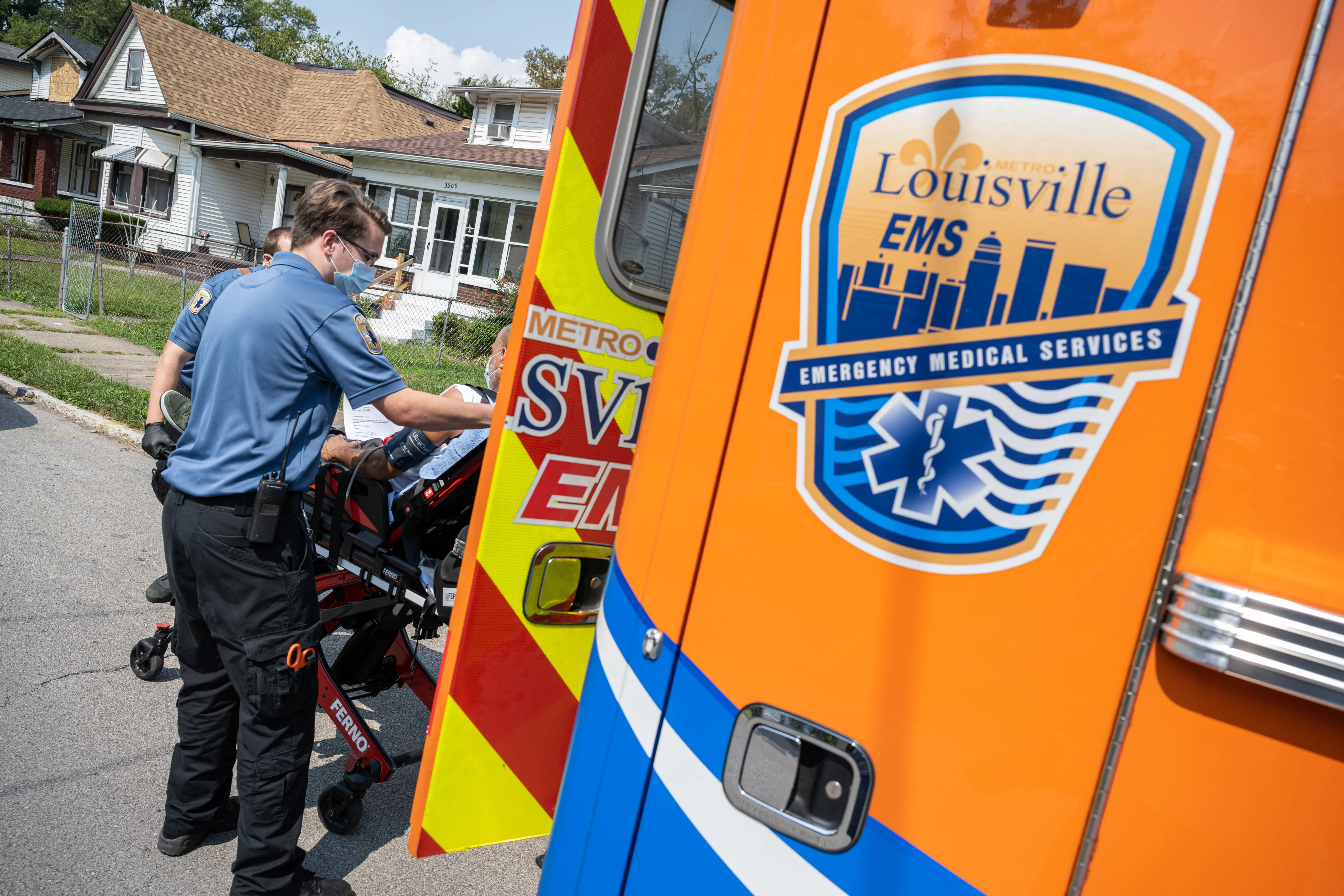 An LG&amp;E line technician died while working on a power line in Oldham County, Kentucky, on Thursday, November 6 [Representational Image] (Image via Jon Cherry/Getty Images)