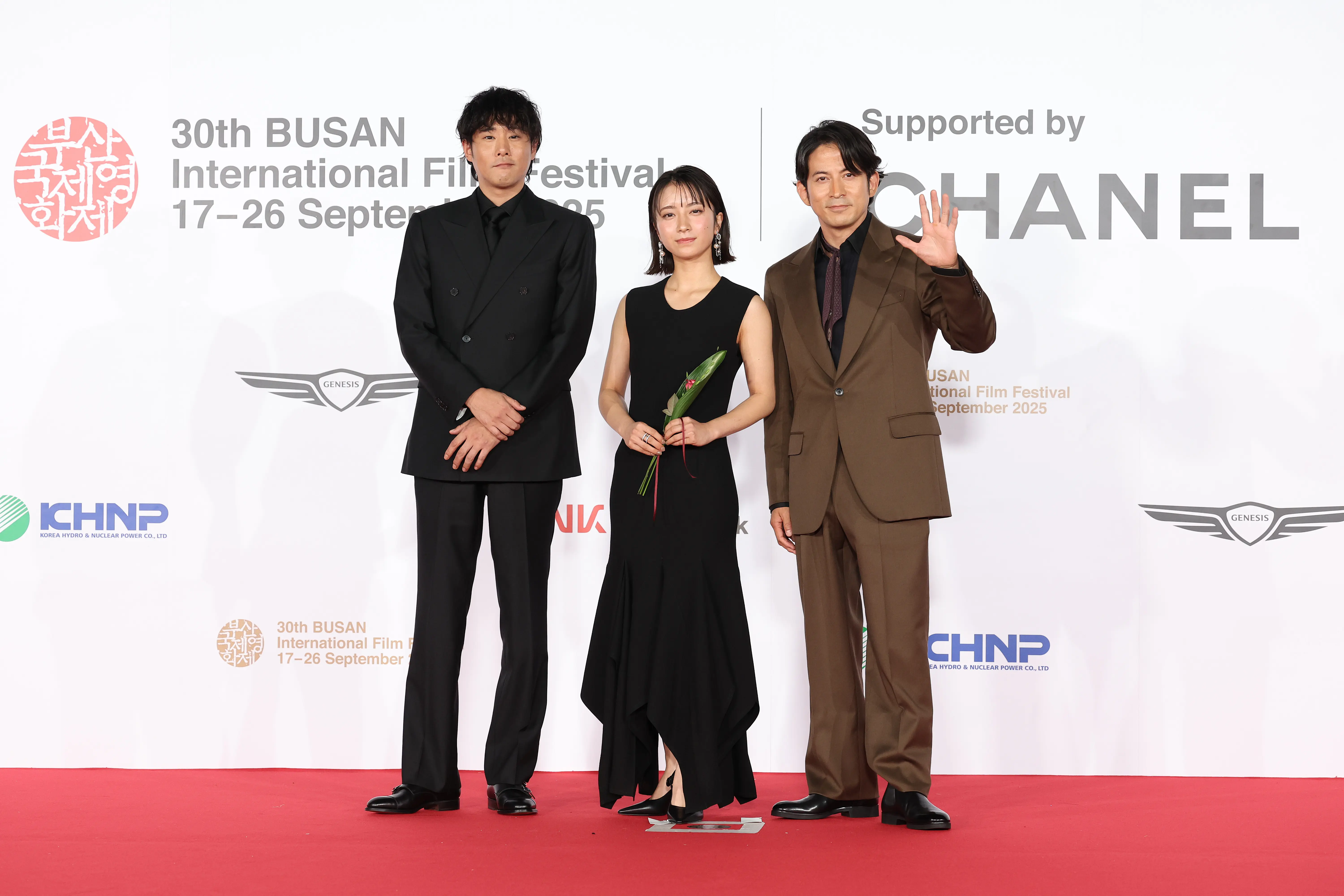  Junichi Okada, Yumia Fujisaki and Michihito Fujii of Netflix's series “Last Samurai Standing” attend the opening ceremony during the 30th Busan International Film Festival at the Busan Cinema Center on September 17, 2025 in Busan, South Korea. (Photo by Chung Sung-Jun/Getty Images)