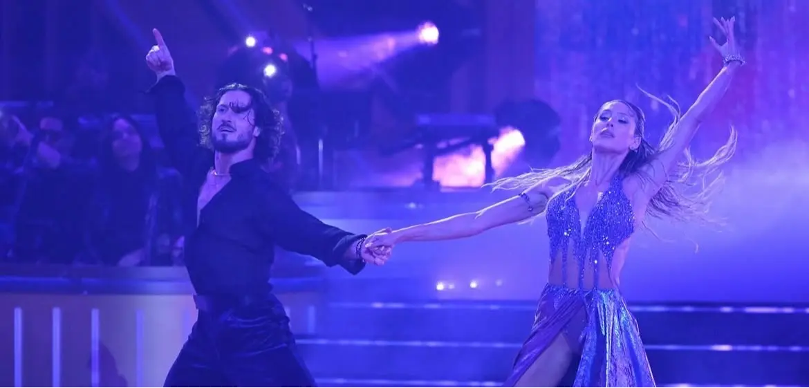 Alix Earle and Val Chmerkovskiy (Image via ABC)