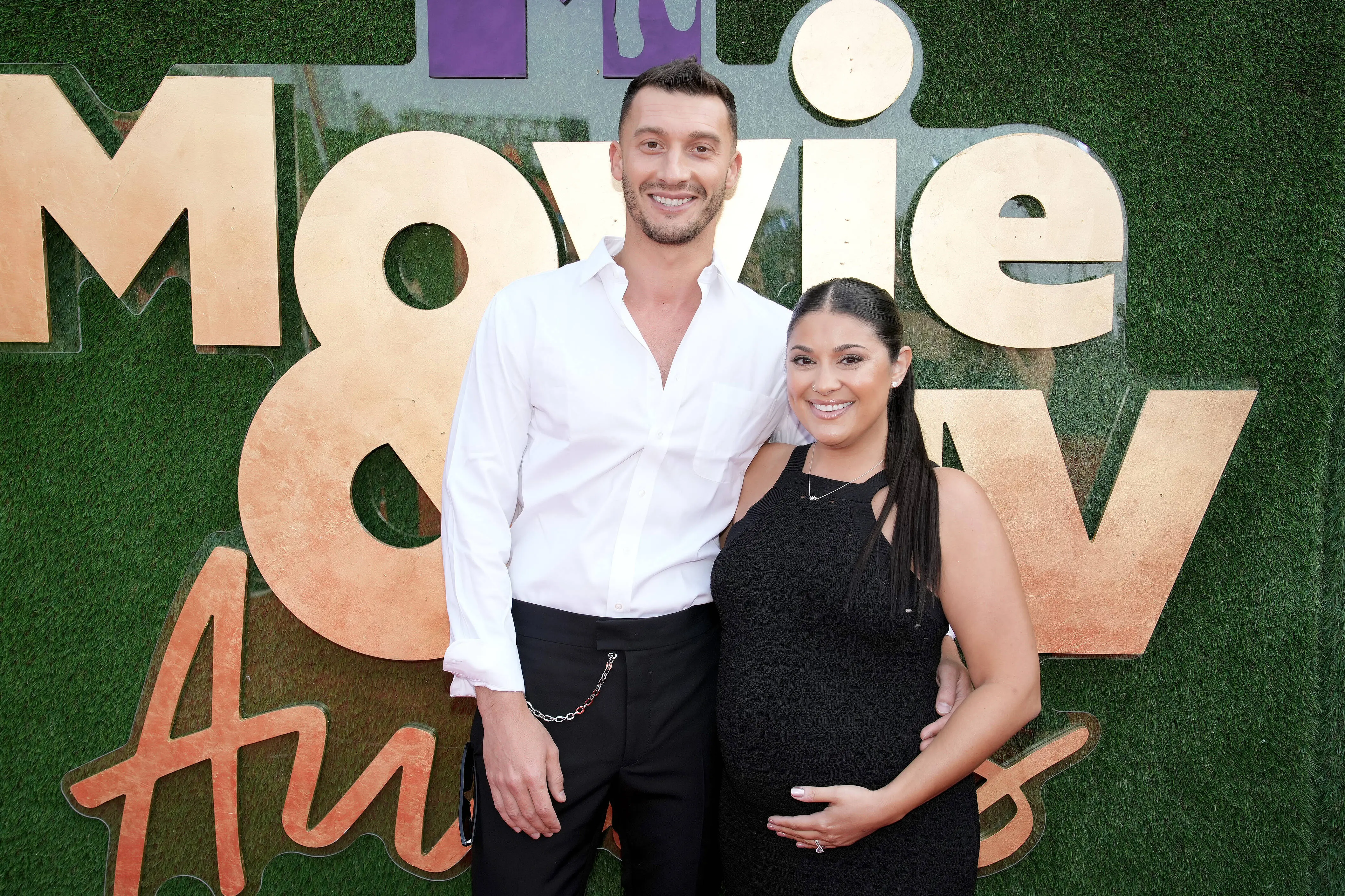 90 Day Fiancé Alexei Brovarnik and Loren Brovarnik attend the 2022 MTV Movie &amp; TV Awards: UNSCRIPTED (Image via Getty)