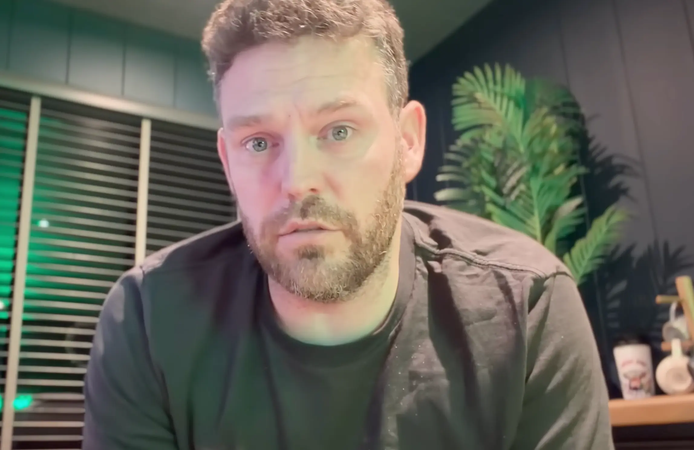 Graeme Parker, aka The Hoof GP, injured his hand at the end of November while working (Image via YouTube/The Hoof GP)