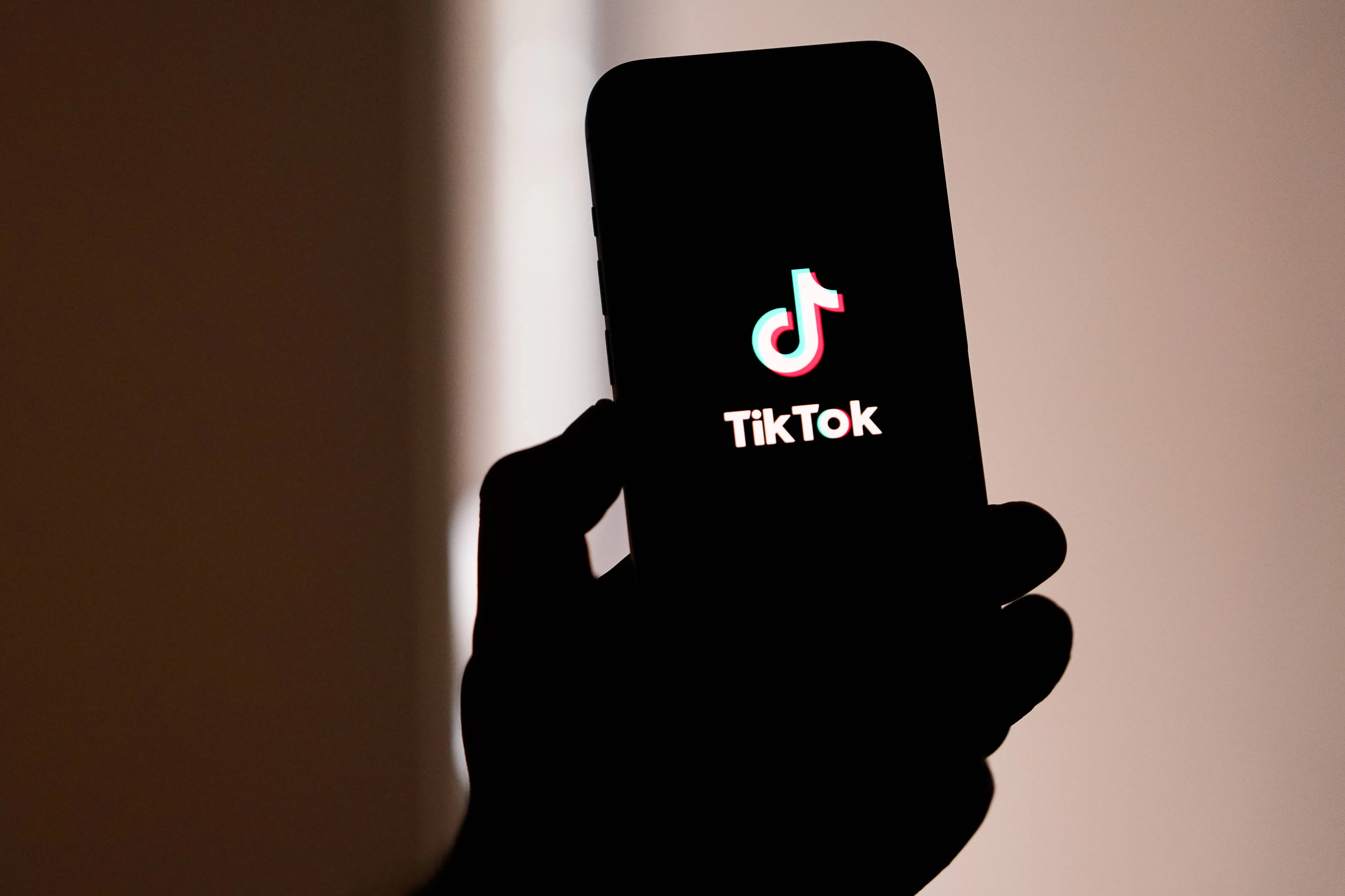 The yellow font trend takes over TikTok. (Photo Illustration by Asanka Ratnayake/Getty Images)