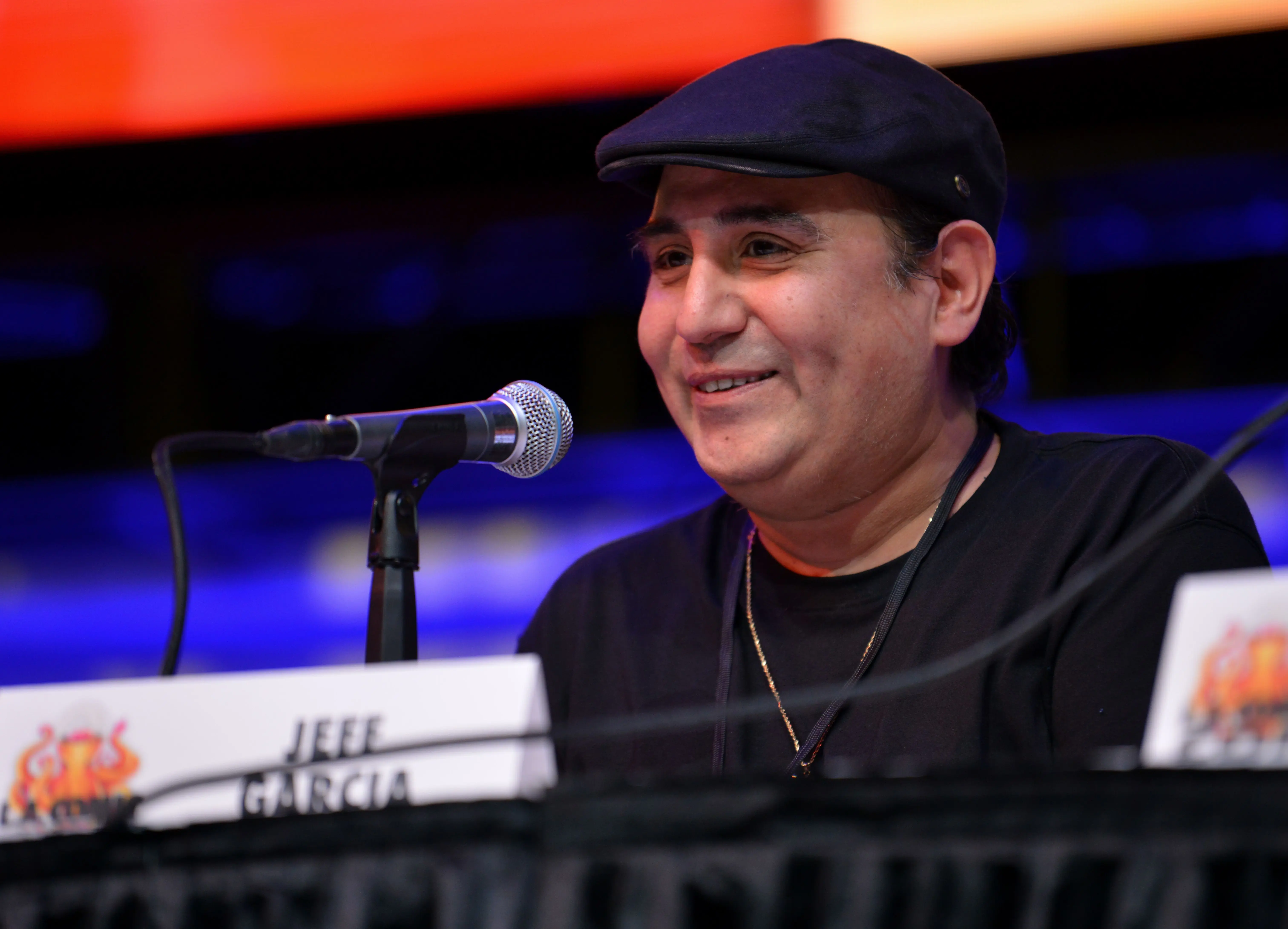 LOS ANGELES, CALIFORNIA - DECEMBER 03: Jeff Garcia speaks at the Jimmy Neutron 20th Anniversary Reunion &amp; Live Script Reading during 2022 Los Angeles Comic Con at Los Angeles Convention Center on December 03, 2022 in Los Angeles, California. (Photo by Chelsea Guglielmino/WireImage)