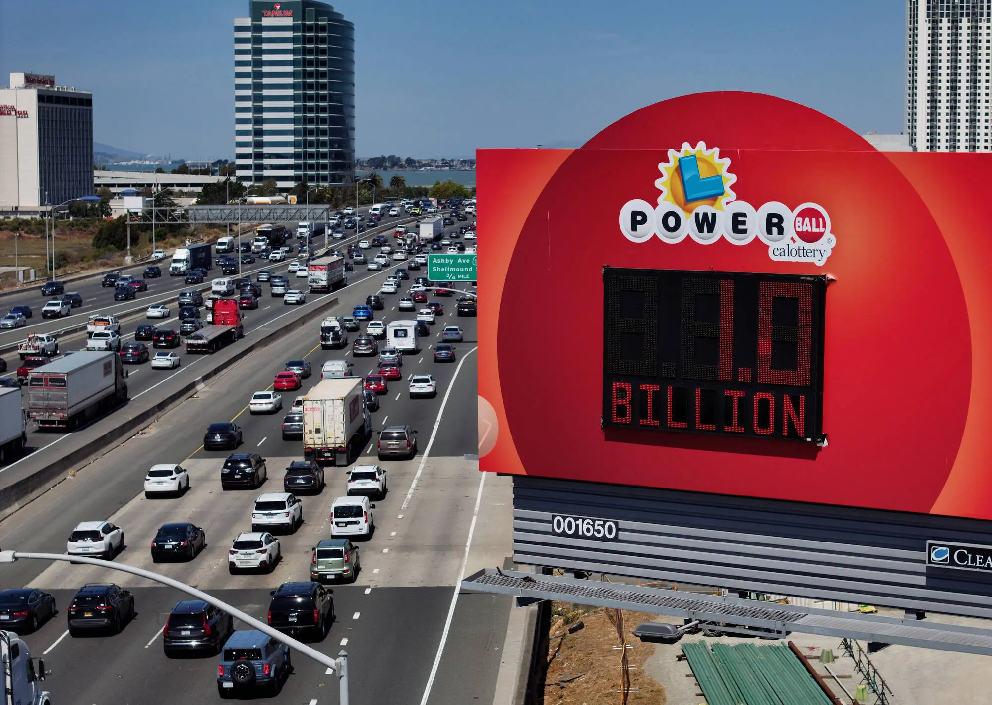 EMERYVILLE, CALIFORNIA - AUGUST 29: In an aerial view, a billboard shows the Powerball lottery prize at $1 billion on August 29, 2025 in Emeryville, California. The Powerball jackpot has climbed to $1 billion ahead of the Labor Day weekend. (Photo by Justin Sullivan/Getty Images)