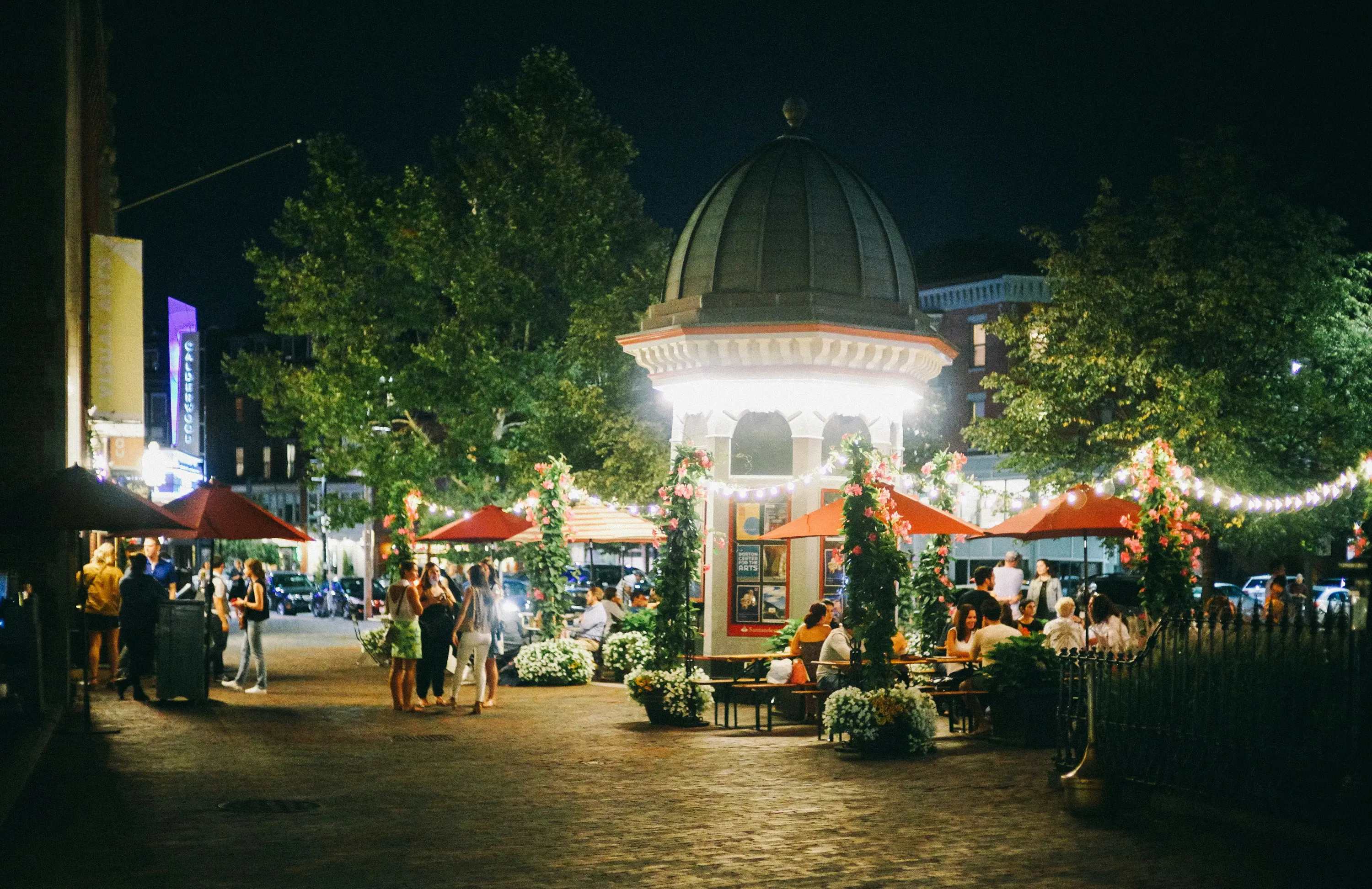 A representational image of a city market (Image via Unsplash/Josh Wilburne)