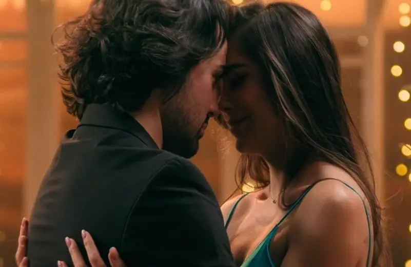 Nicola and Karen (Image via Netflix)