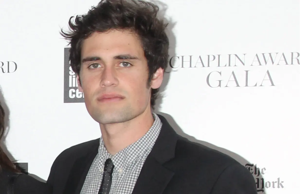 Nick Reiner with his family (Image via Getty)