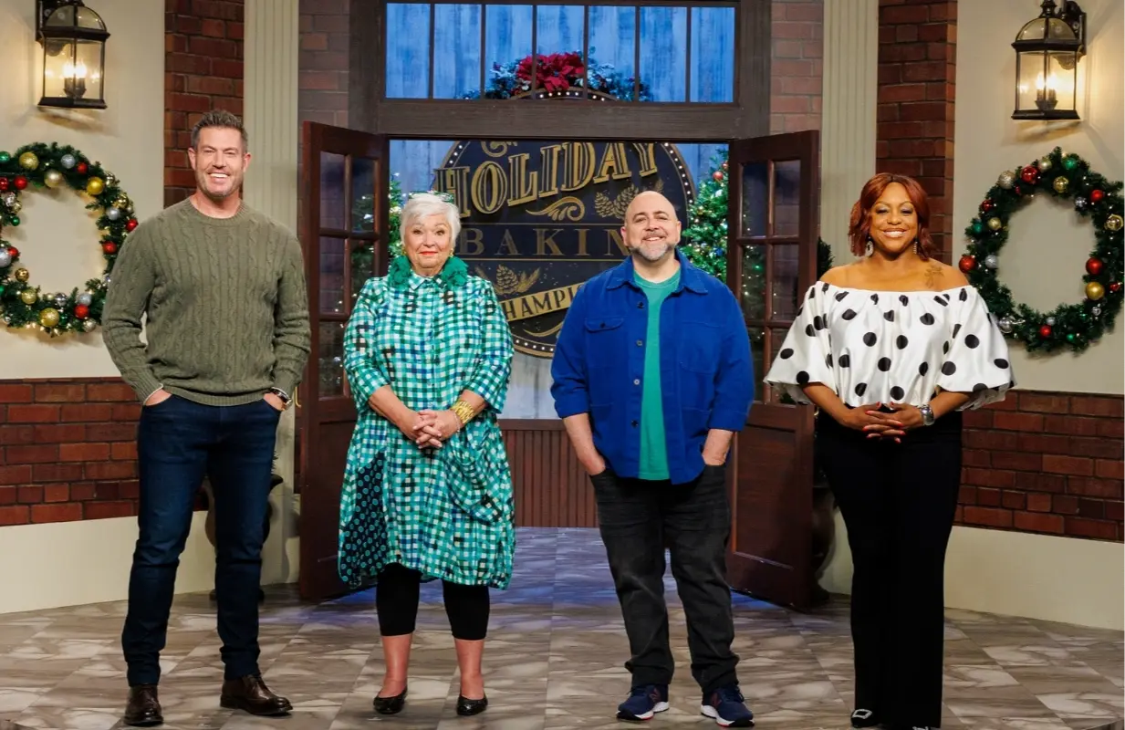 Holiday Baking Championship season 12 (Image via FoodNetwork)