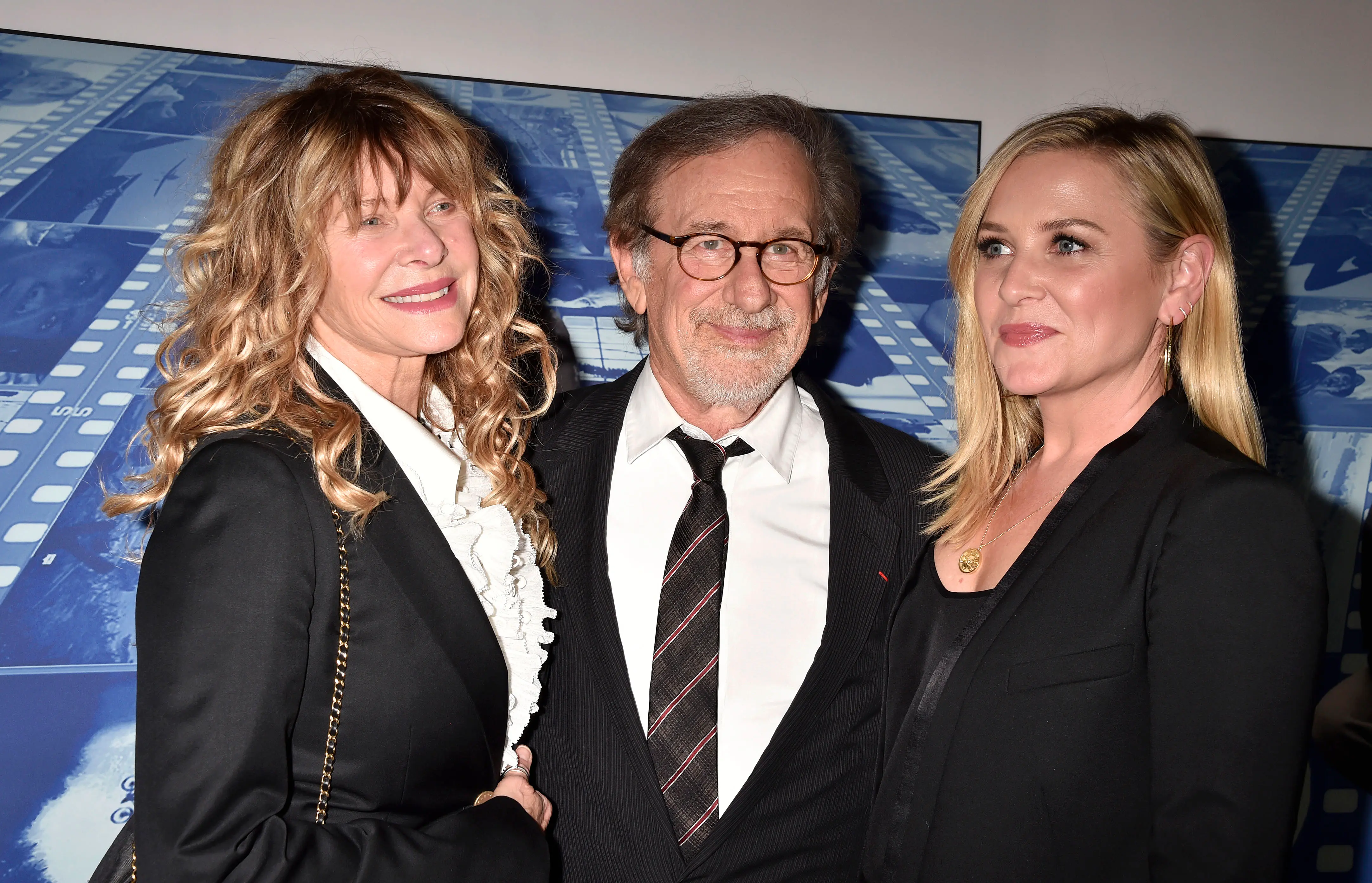HOLLYWOOD, CA - SEPTEMBER 26: (L-R) Actress Kate Capshaw, director-producer Steven Spielberg and actress Jessica Capshaw arrive at the Premiere Of HBO's 'Spielberg' at Paramount Studios on September 26, 2017 in Hollywood, California. (Photo by Jeffrey Mayer/WireImage)